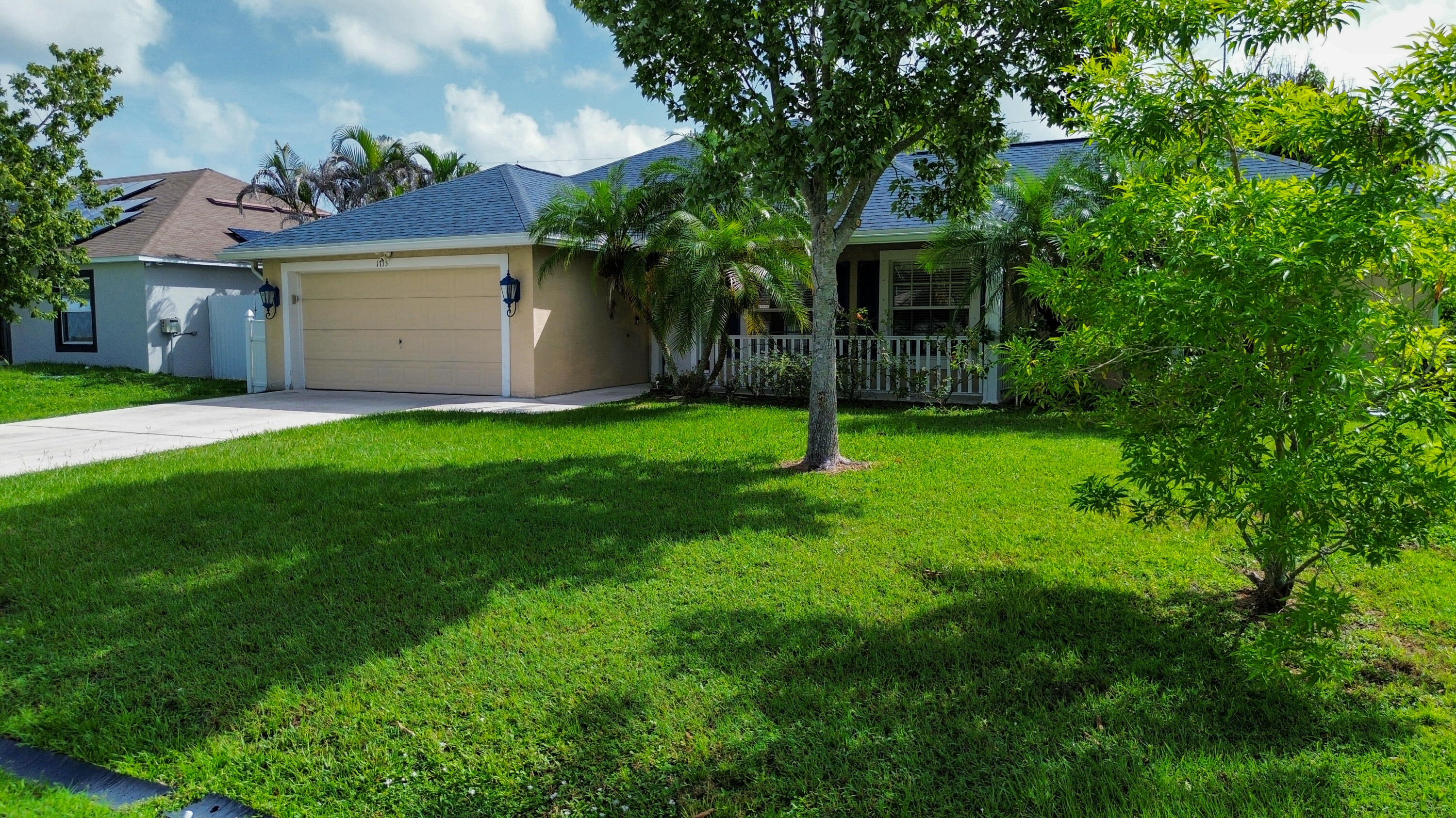 1773 Sw Finch Lane Property Photo 4