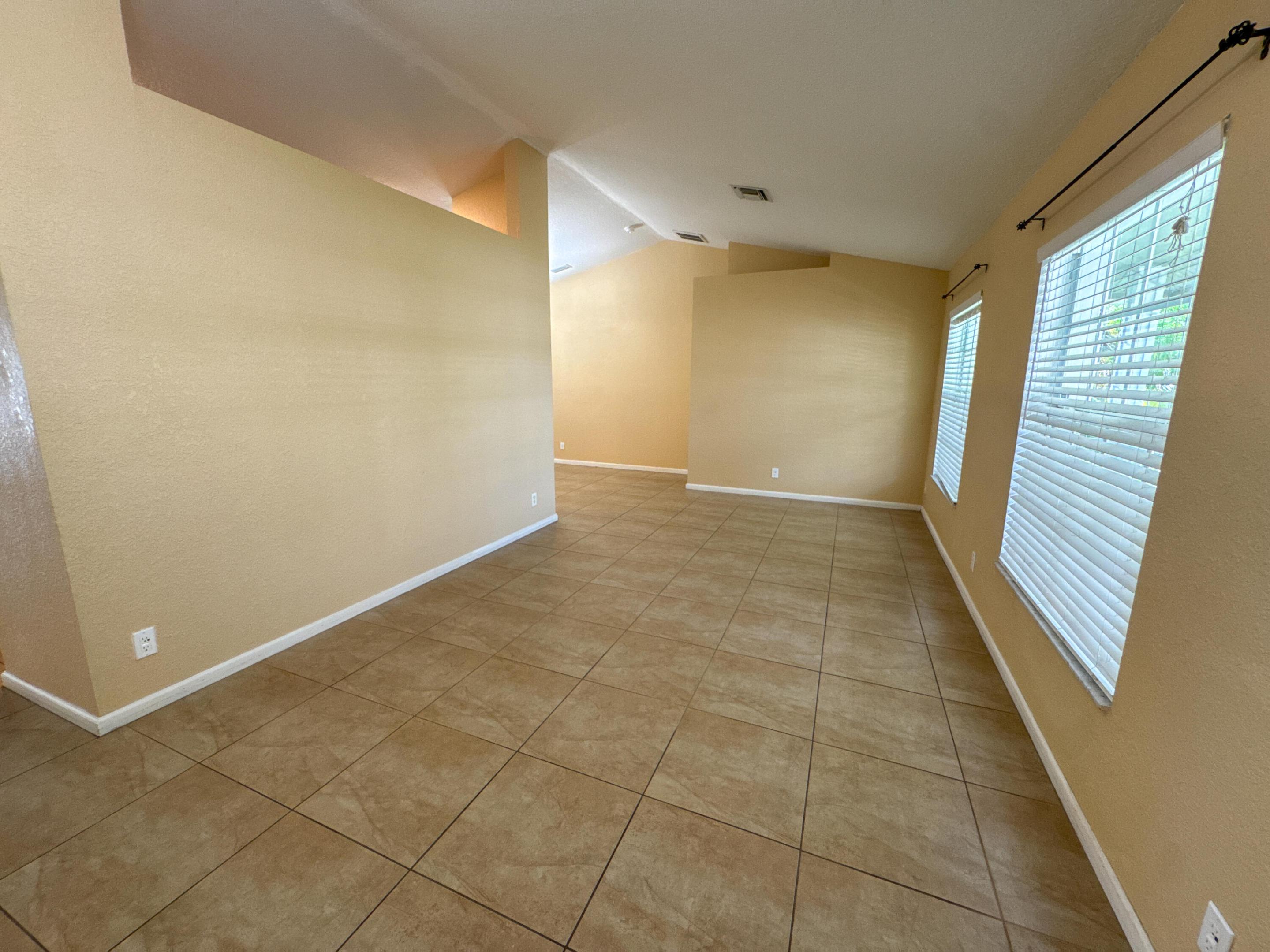 1773 Sw Finch Lane Property Photo 7