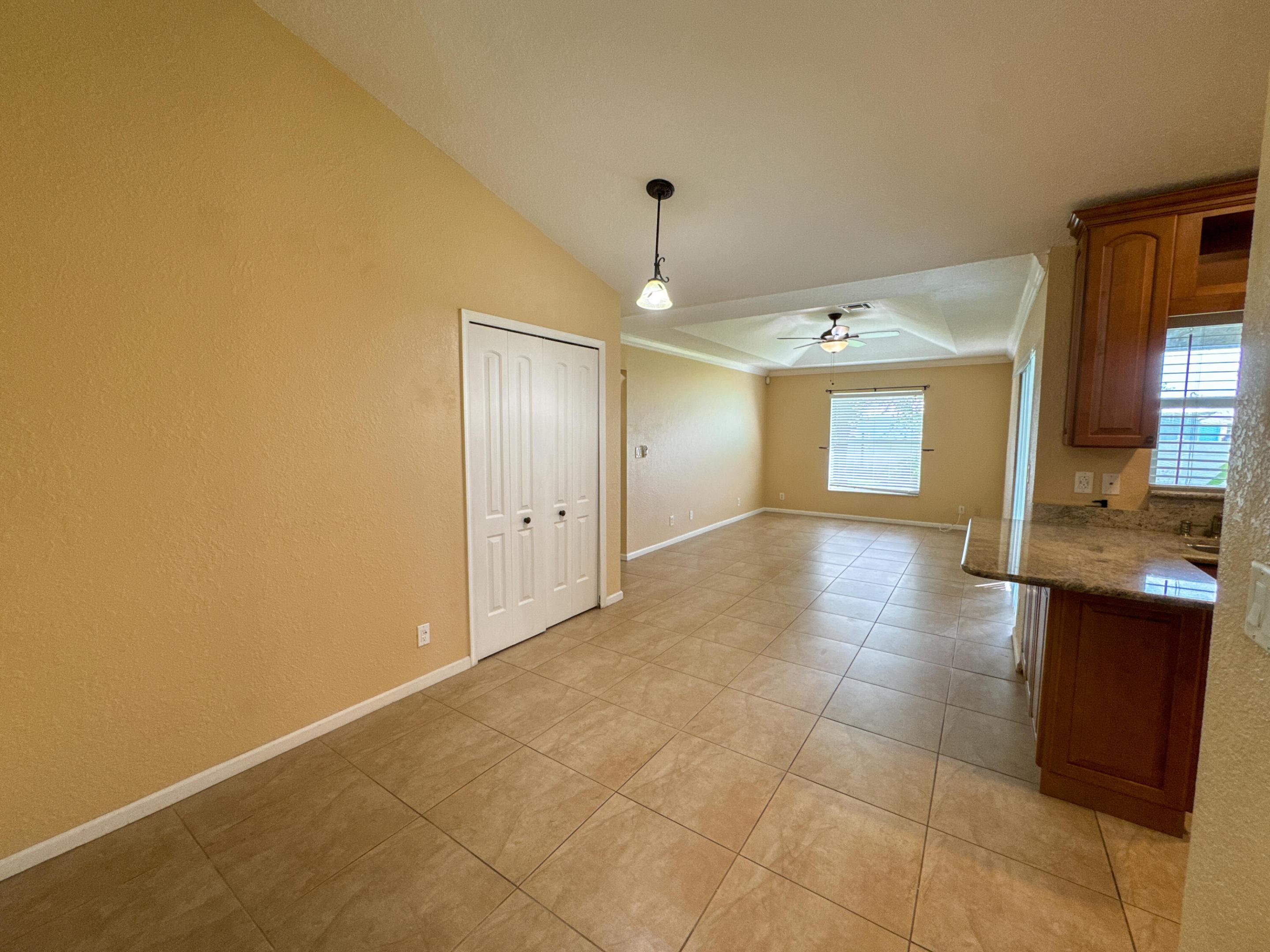 1773 Sw Finch Lane Property Photo 9