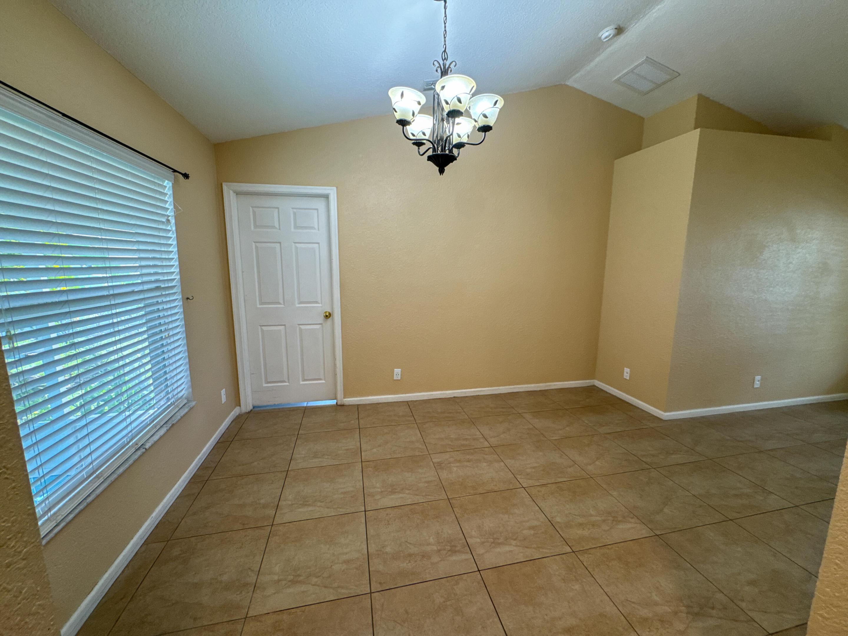1773 Sw Finch Lane Property Photo 15