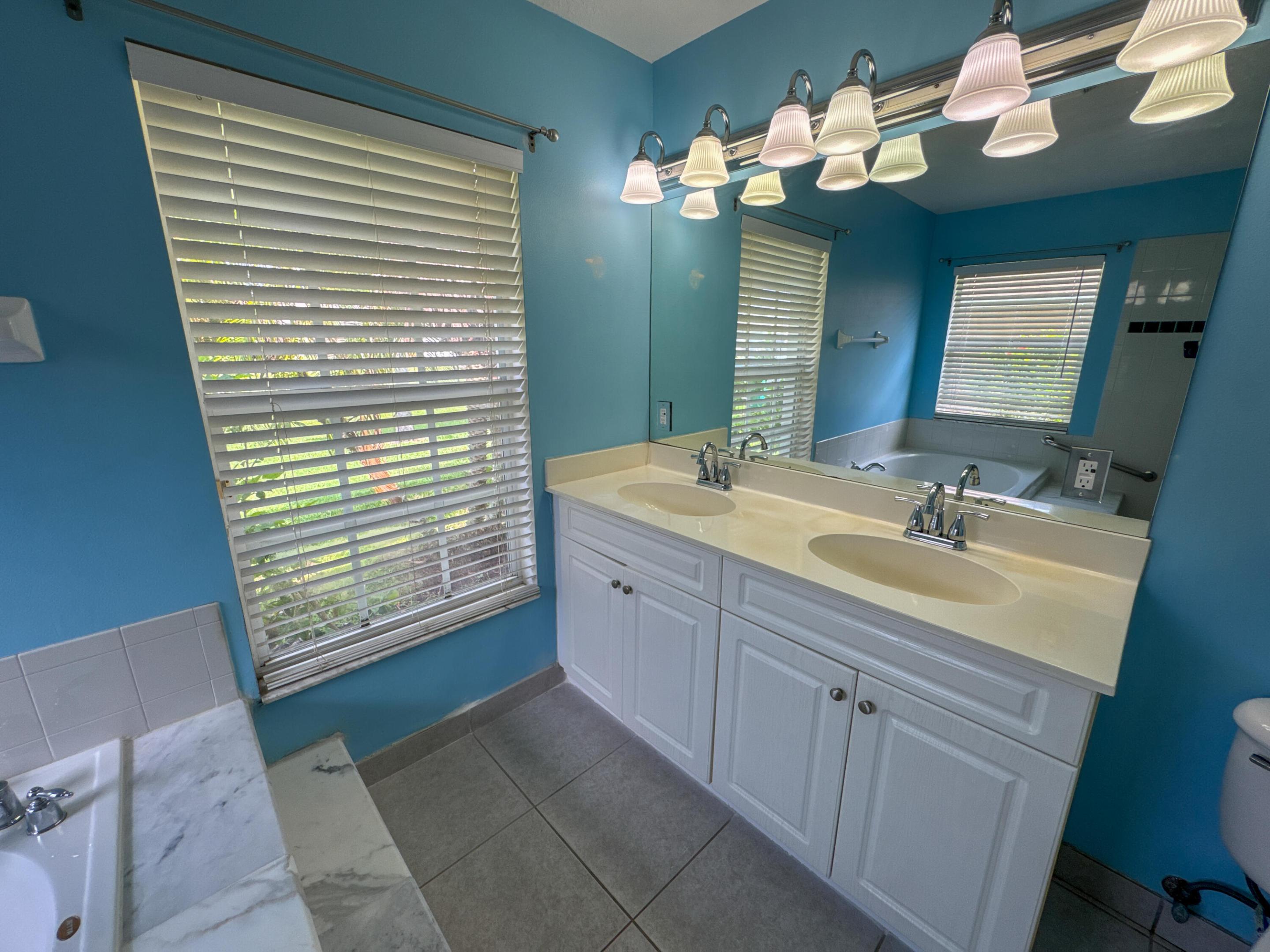 1773 Sw Finch Lane Property Photo 22