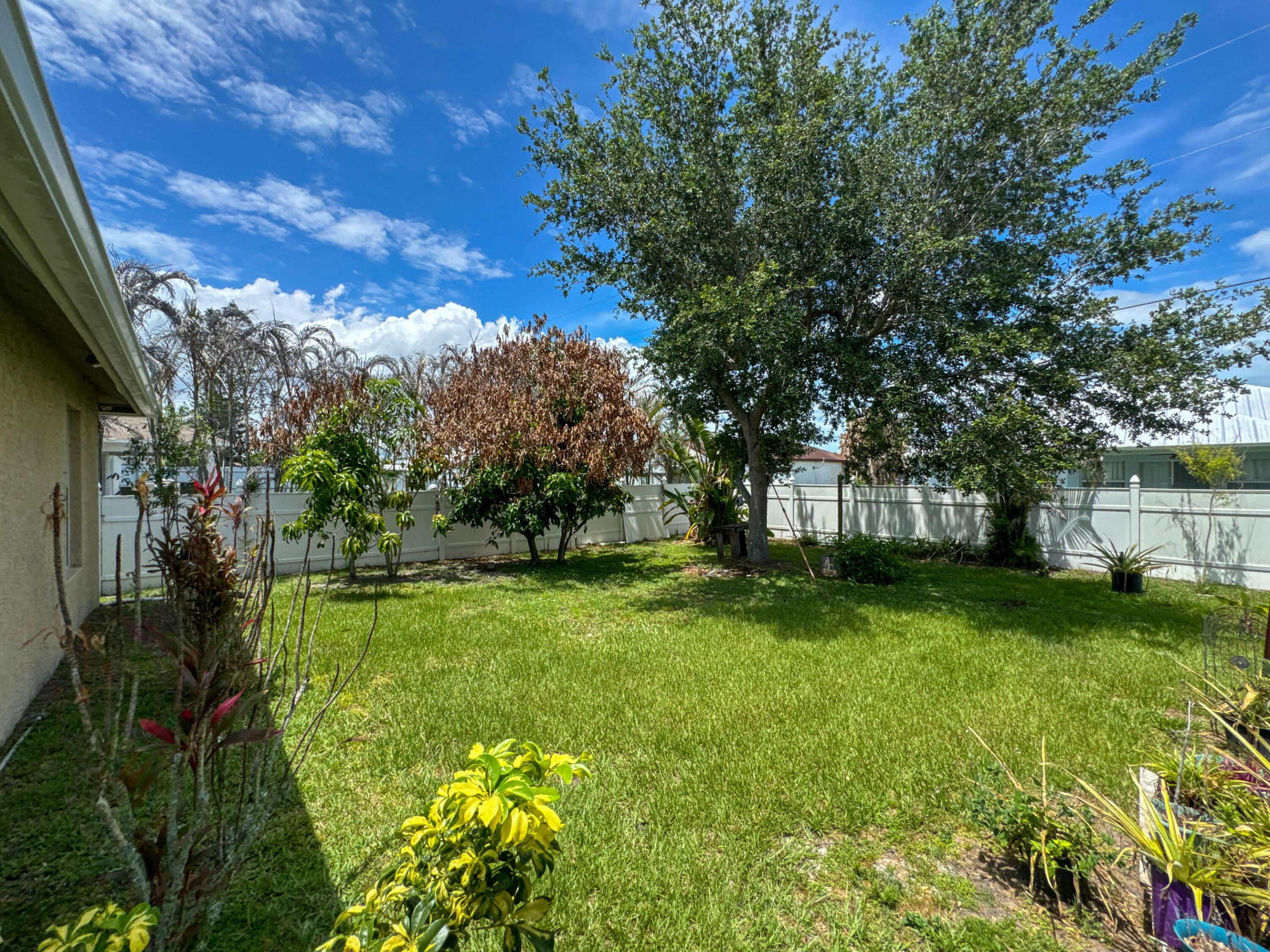 1773 Sw Finch Lane Property Photo 28