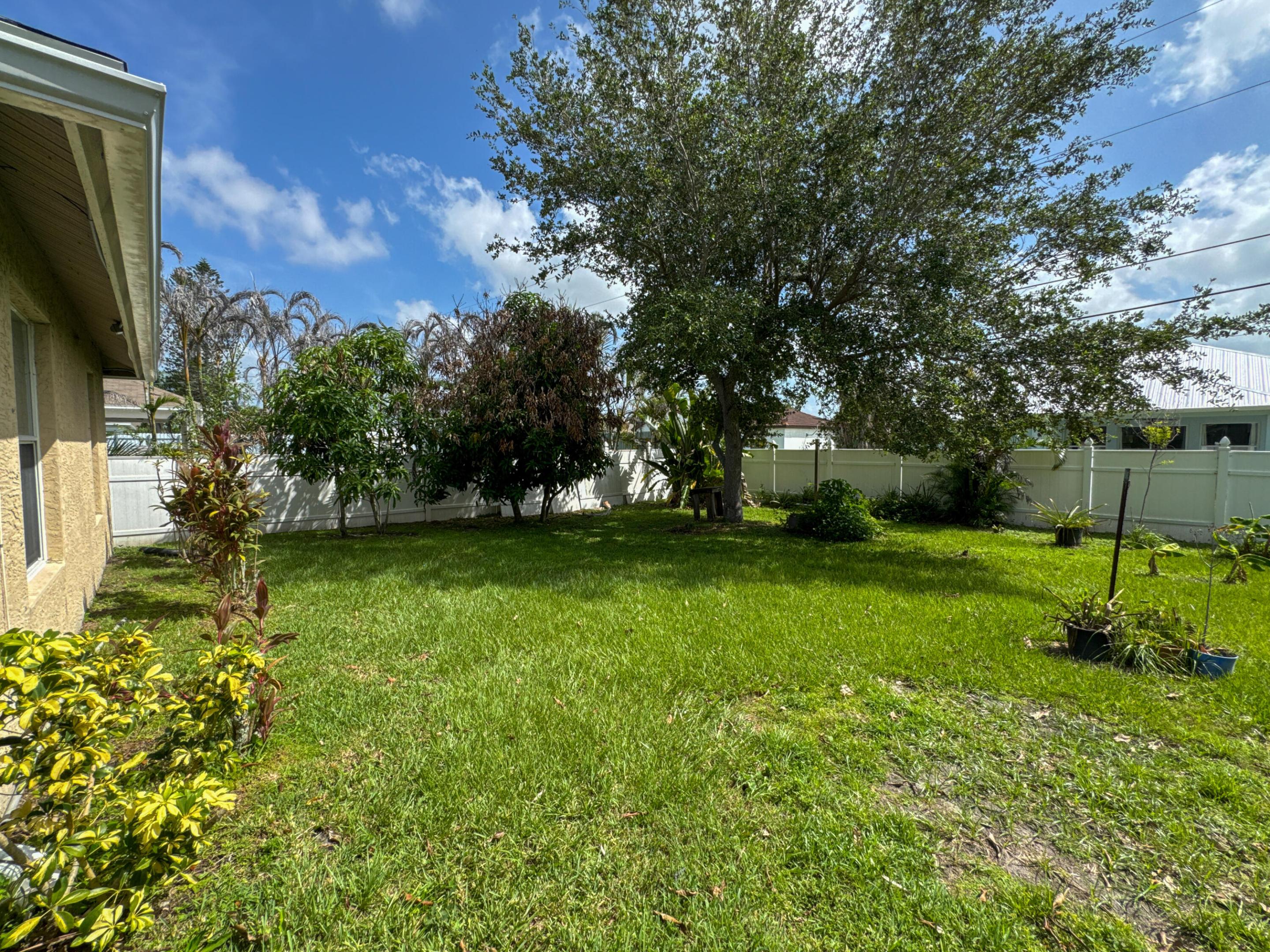 1773 Sw Finch Lane Property Photo 32