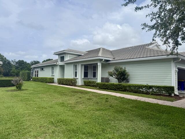 4645 Se Bridgetown Court Property Photo 2