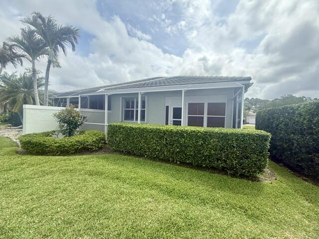 4645 Se Bridgetown Court Property Photo 3