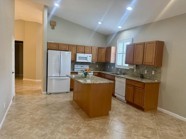 4645 Se Bridgetown Court Property Photo 6