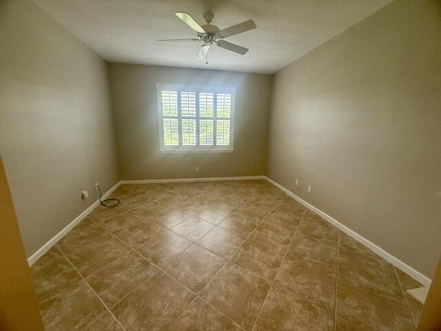 4645 Se Bridgetown Court Property Photo 11