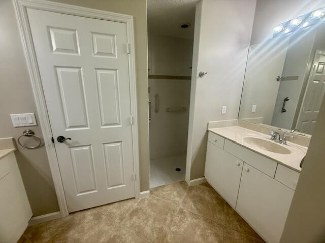 4645 Se Bridgetown Court Property Photo 13