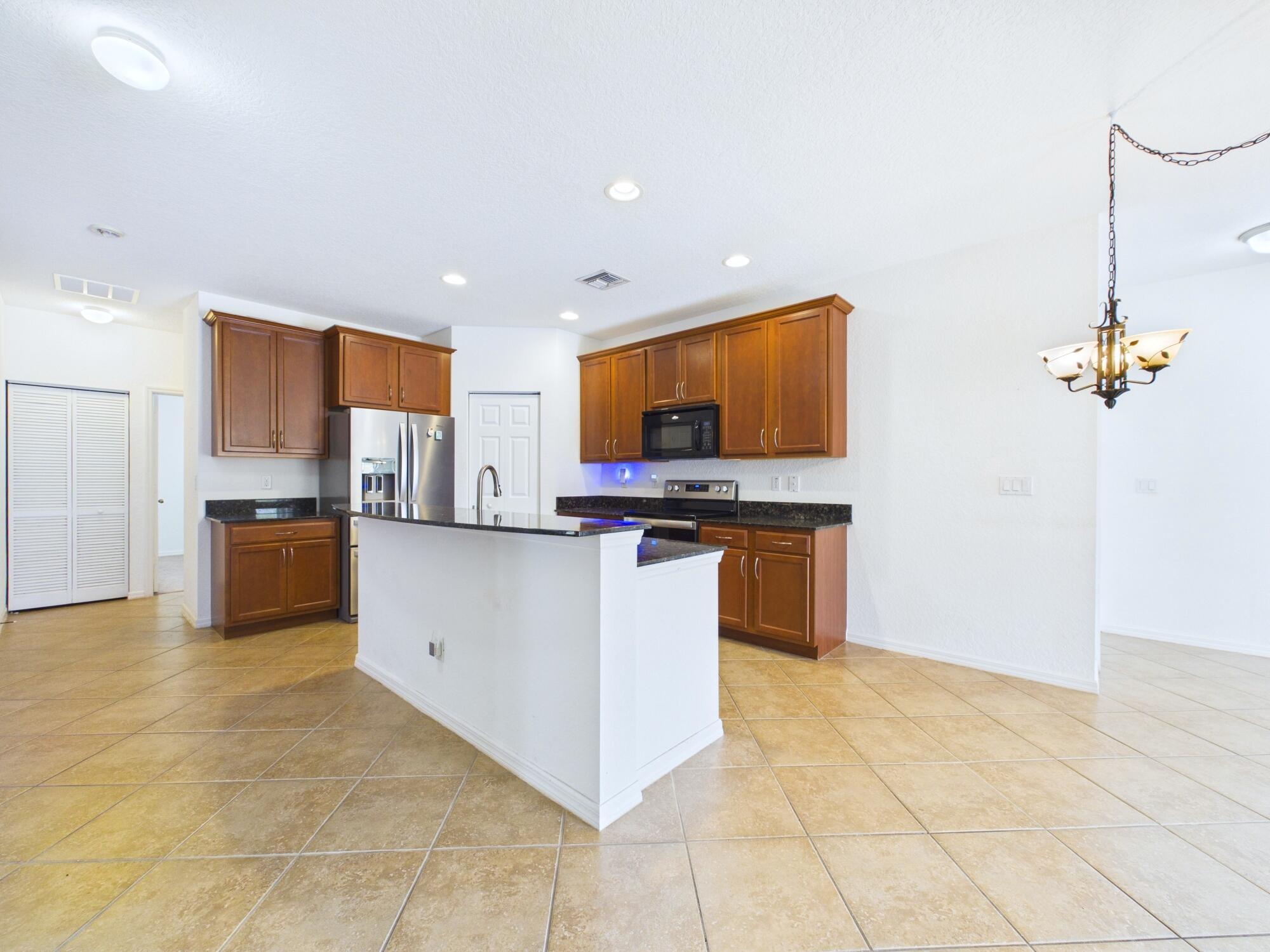 157 Blue Grotto Drive Property Photo 8