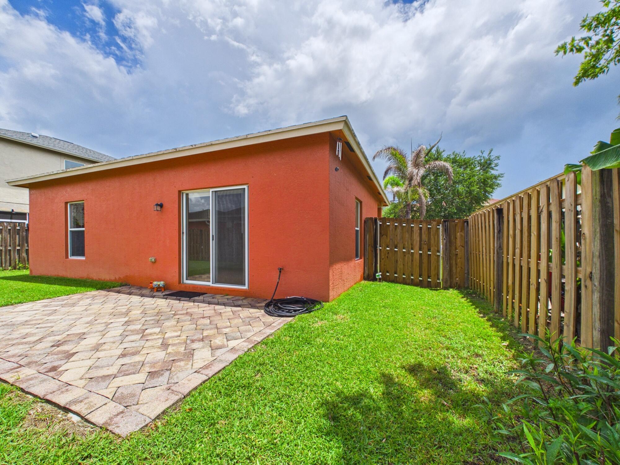 157 Blue Grotto Drive Property Photo 23