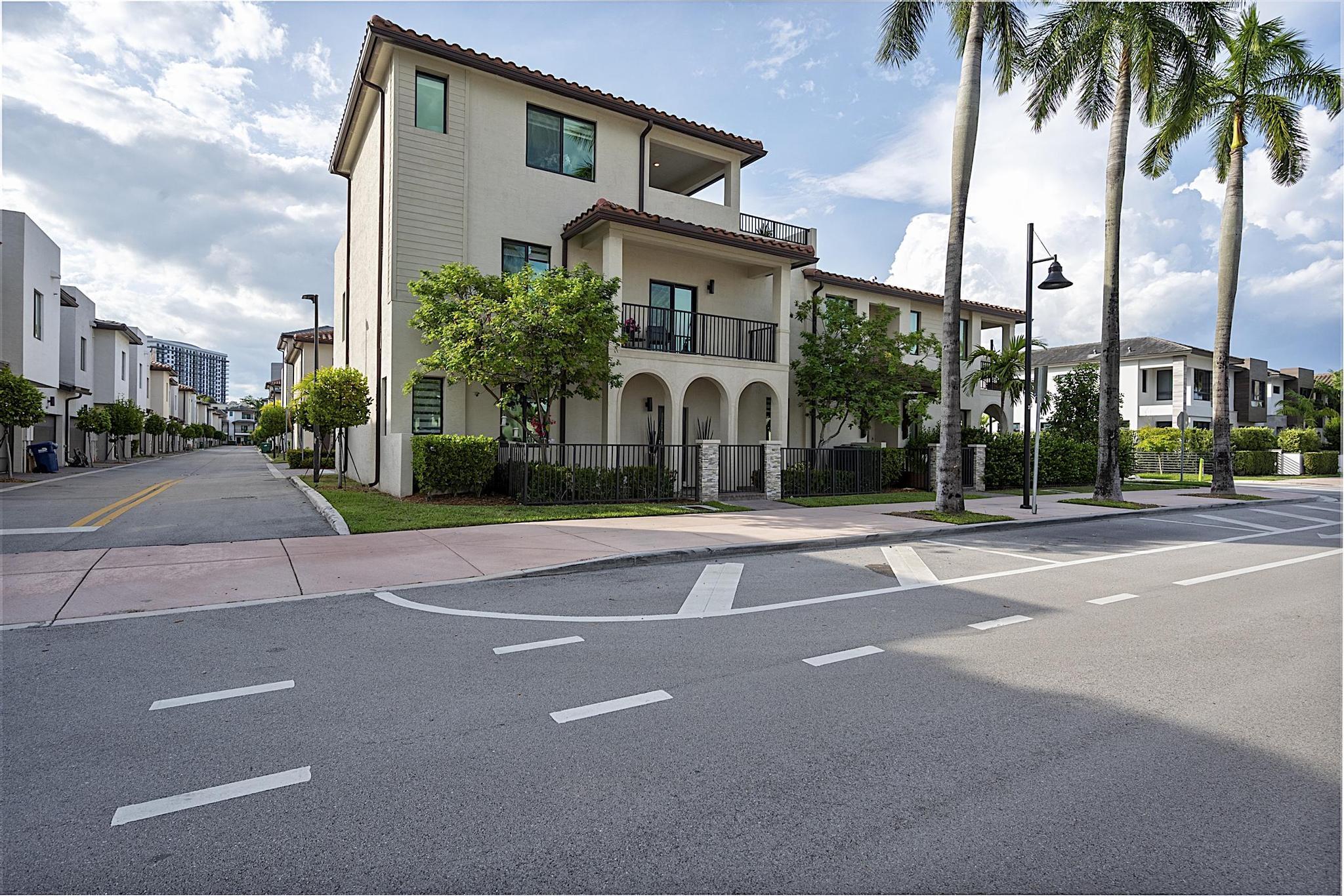 8321 Central Park Boulevard Property Photo 2