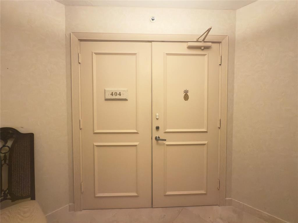 800 Ocean Drive 404 Property Photo 24