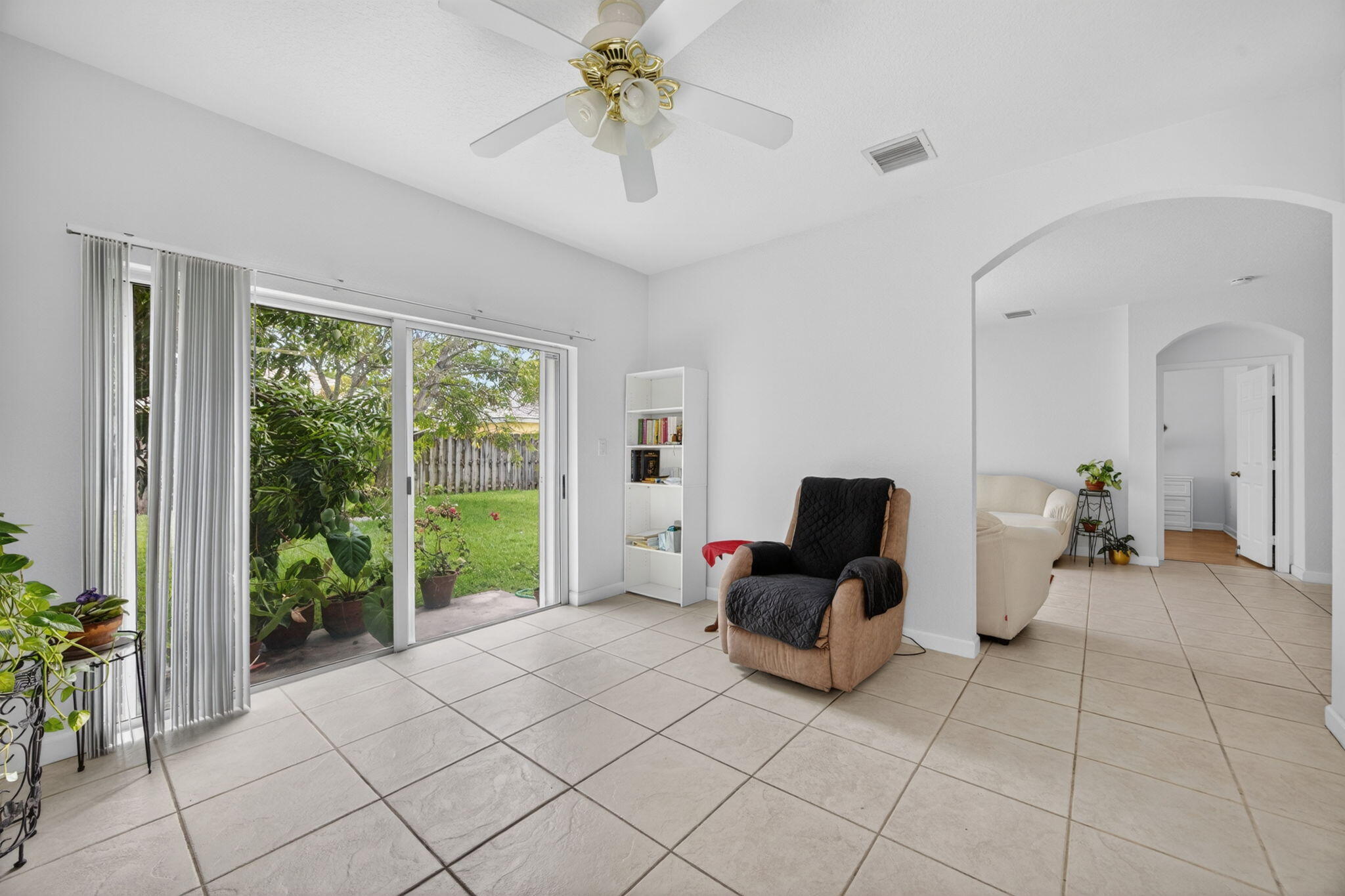 14215 Sw 156th Avenue N Property Photo 14