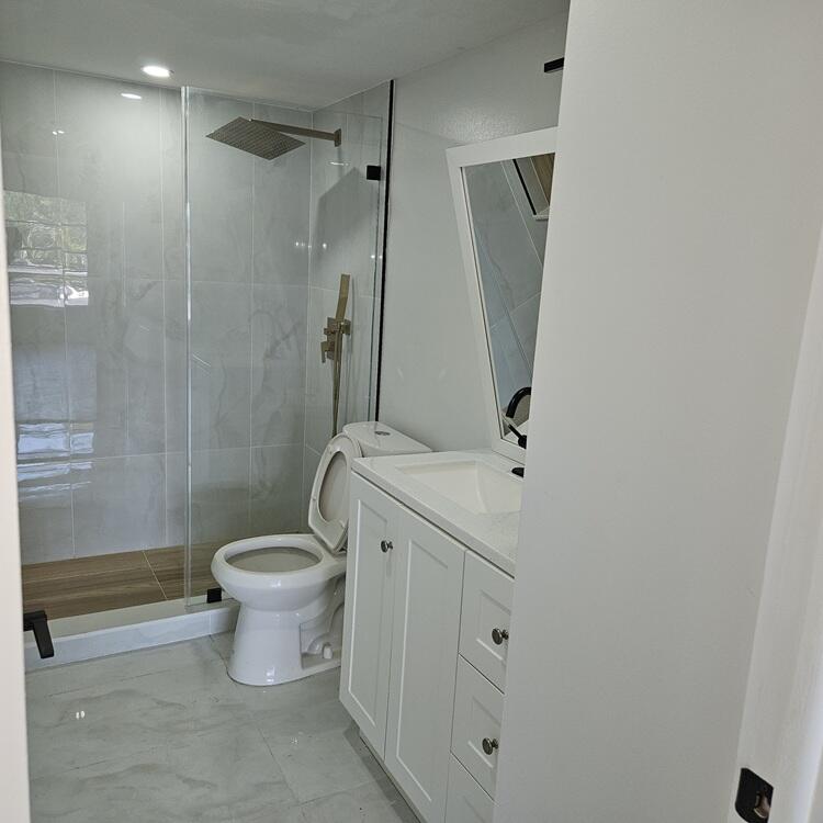 4164 Inverrary Drive 102 Property Photo 10