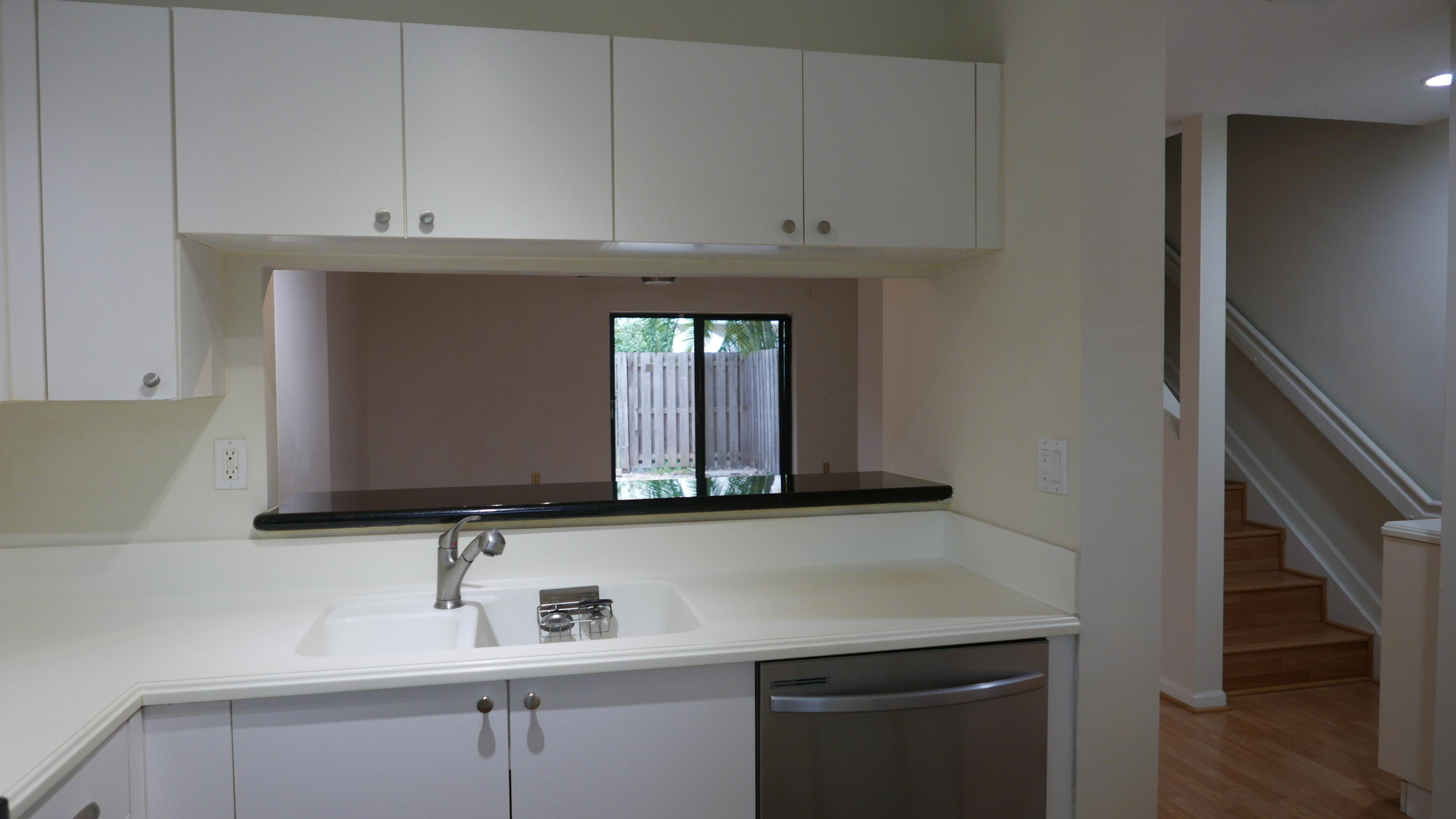 227 City View Drive Property Photo 4