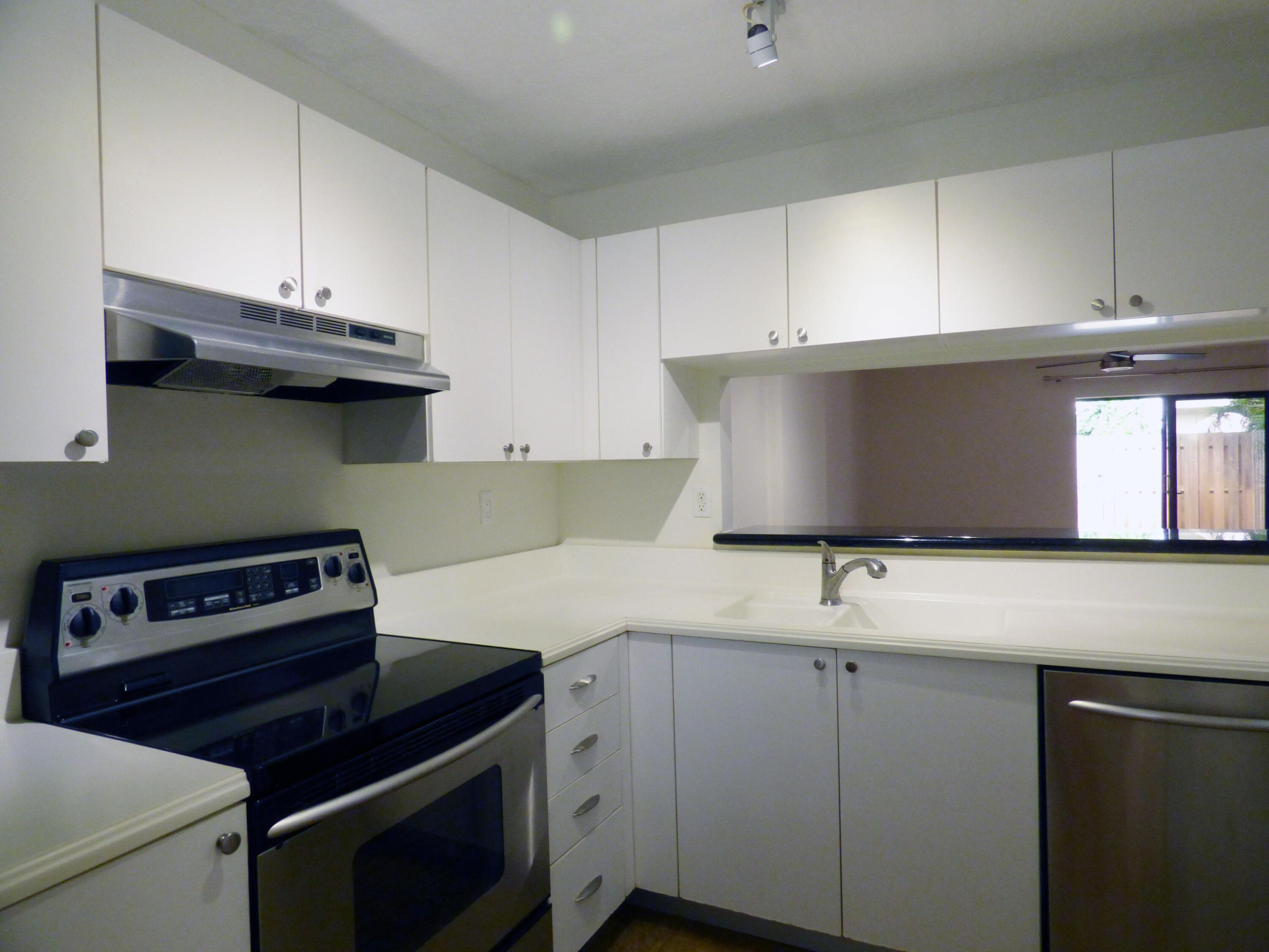 227 City View Drive Property Photo 6