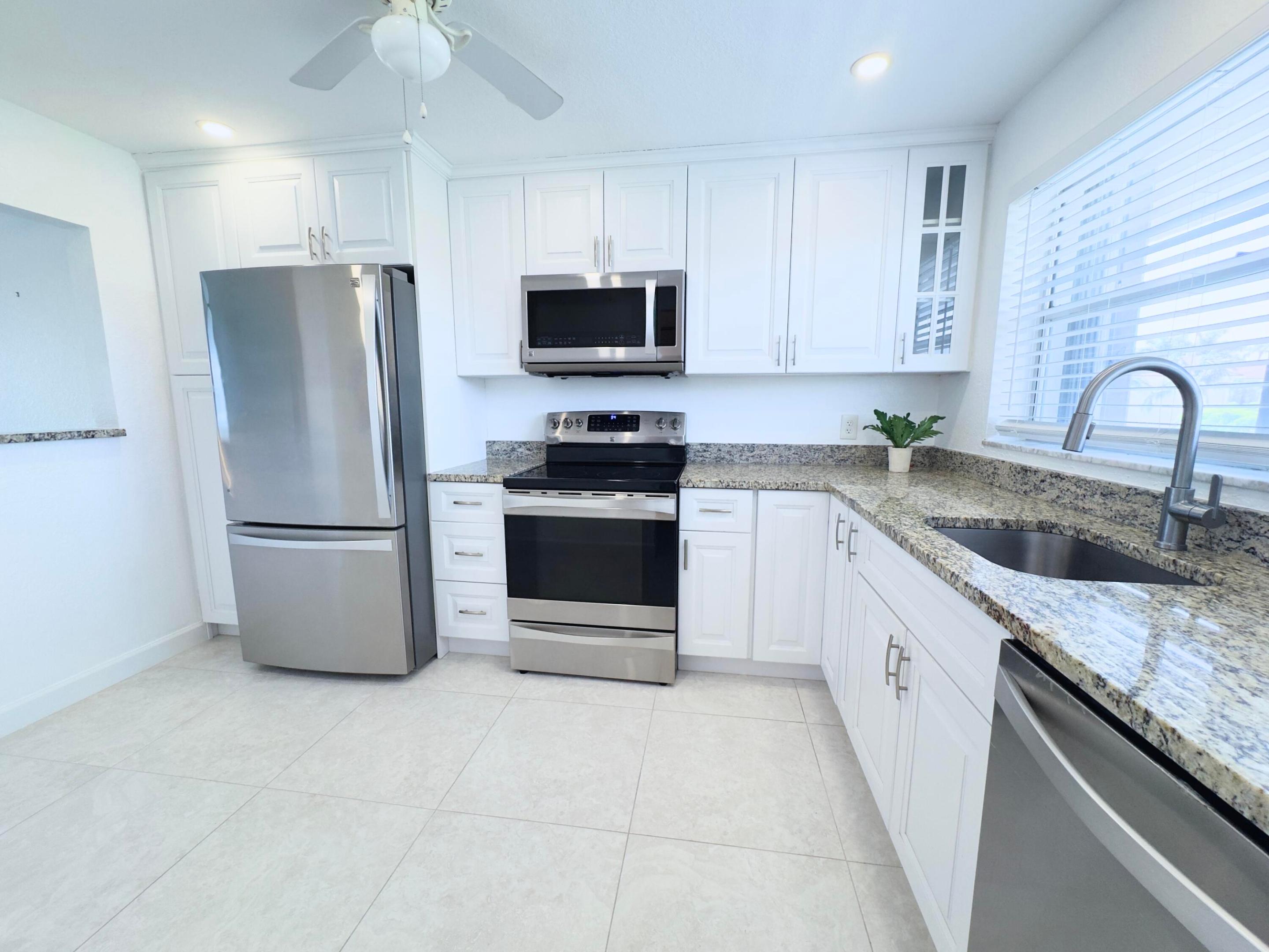 2016 S Federal Highway 404 Property Photo 1