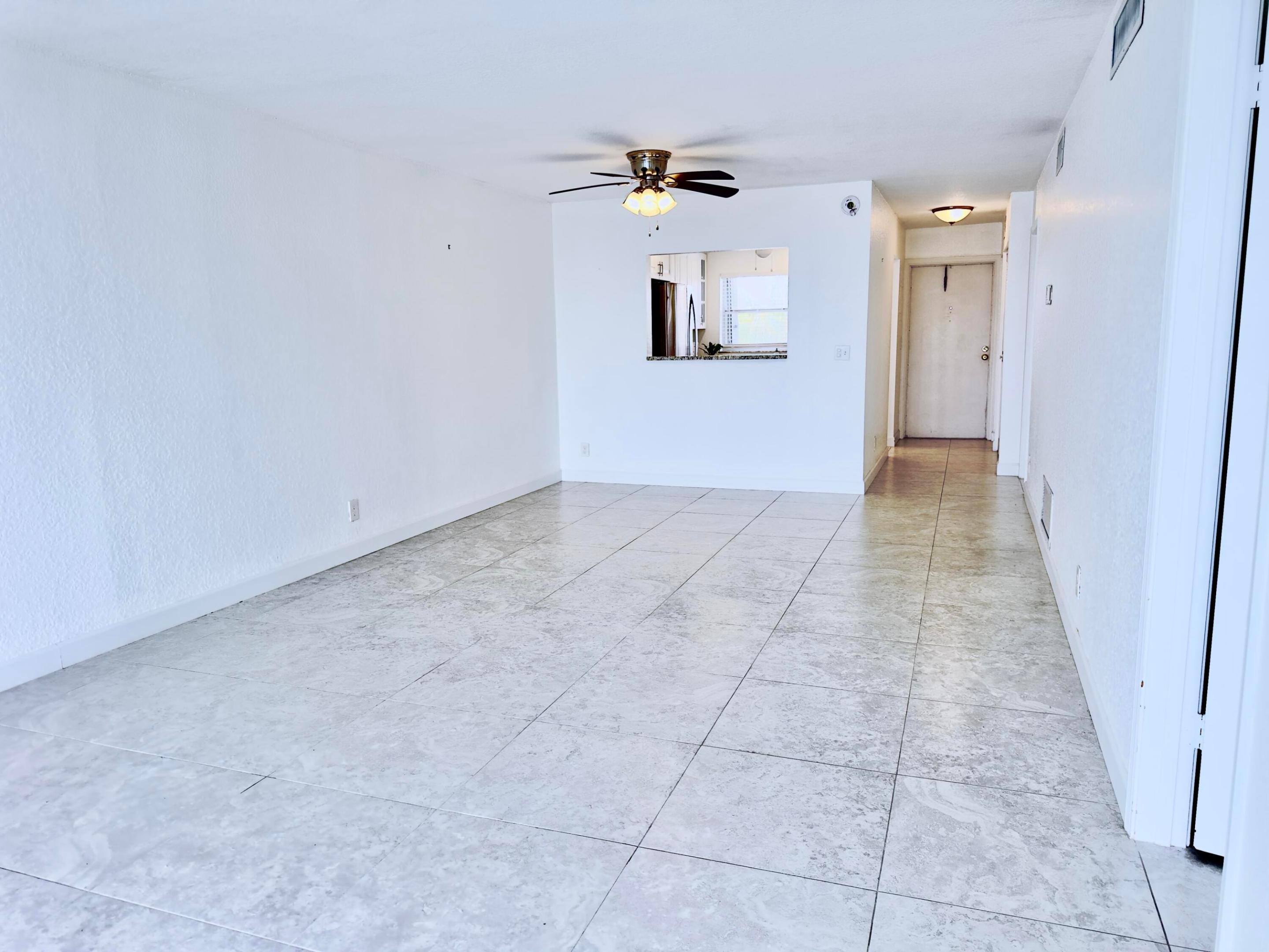 2016 S Federal Highway 404 Property Photo 5
