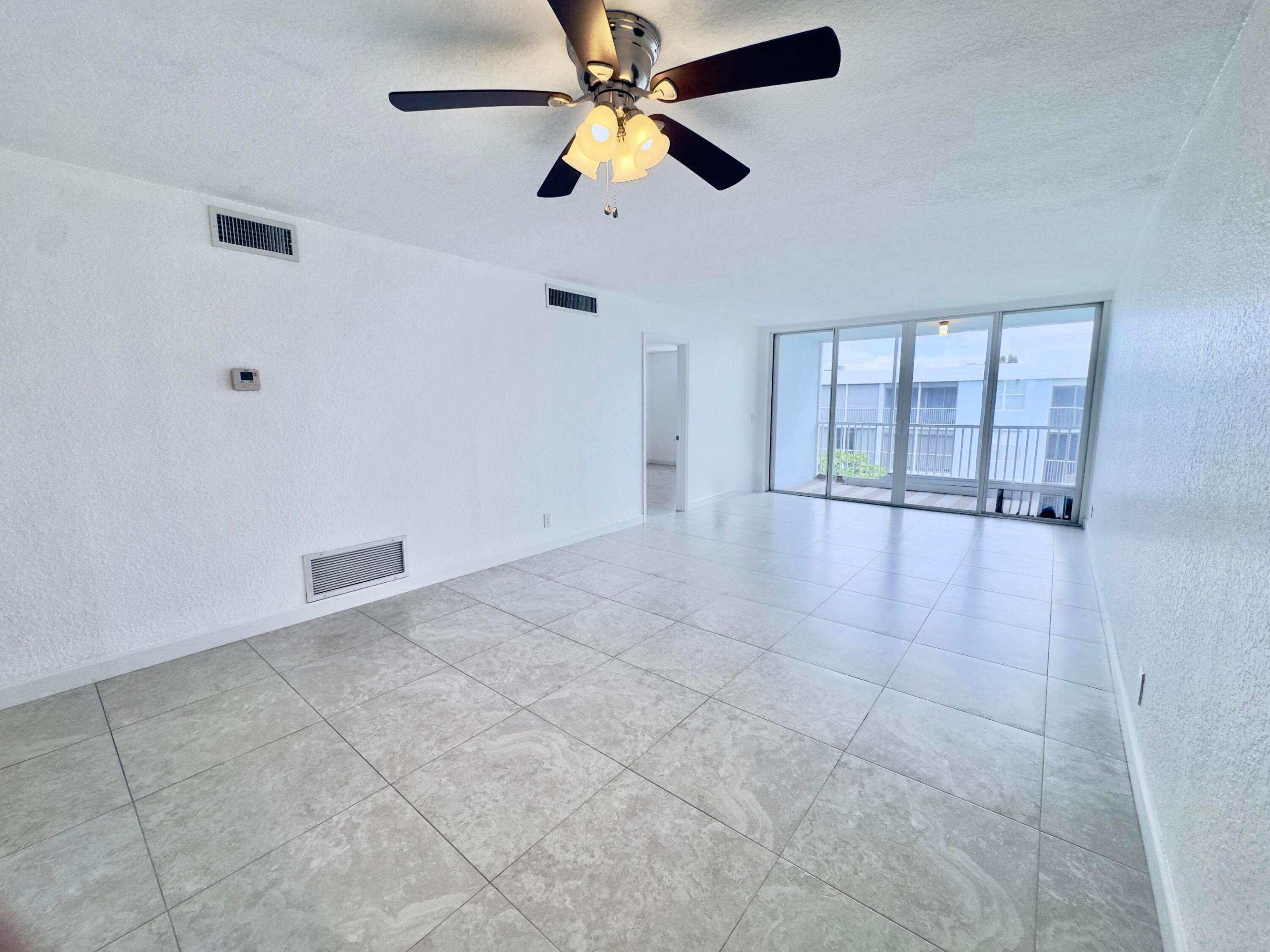 2016 S Federal Highway 404 Property Photo 6