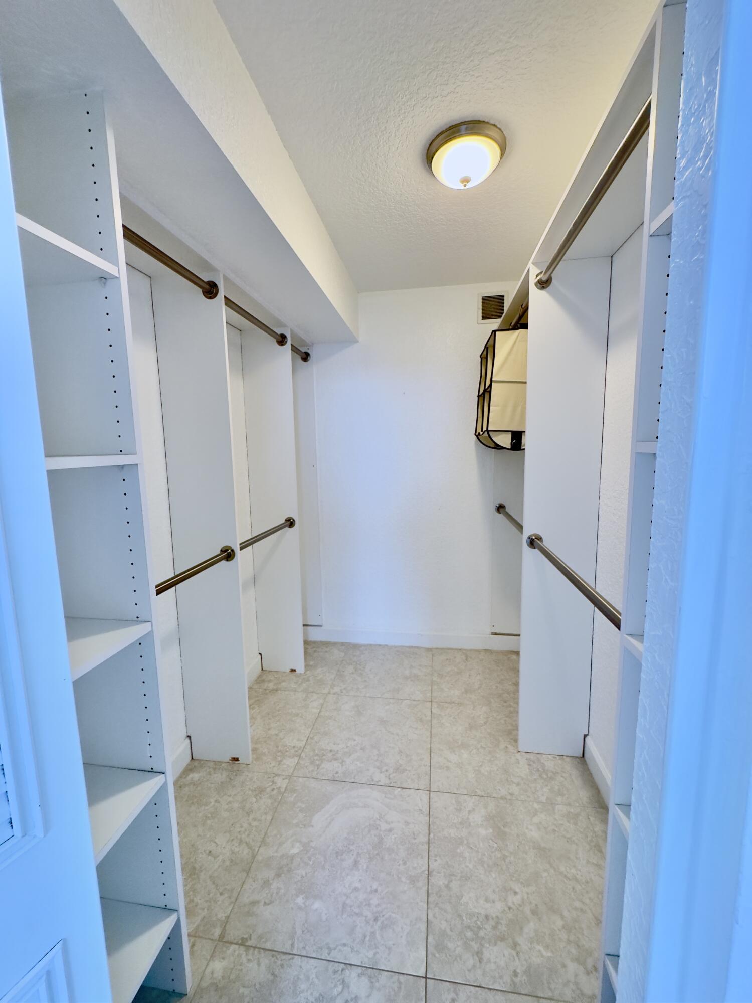2016 S Federal Highway 404 Property Photo 20