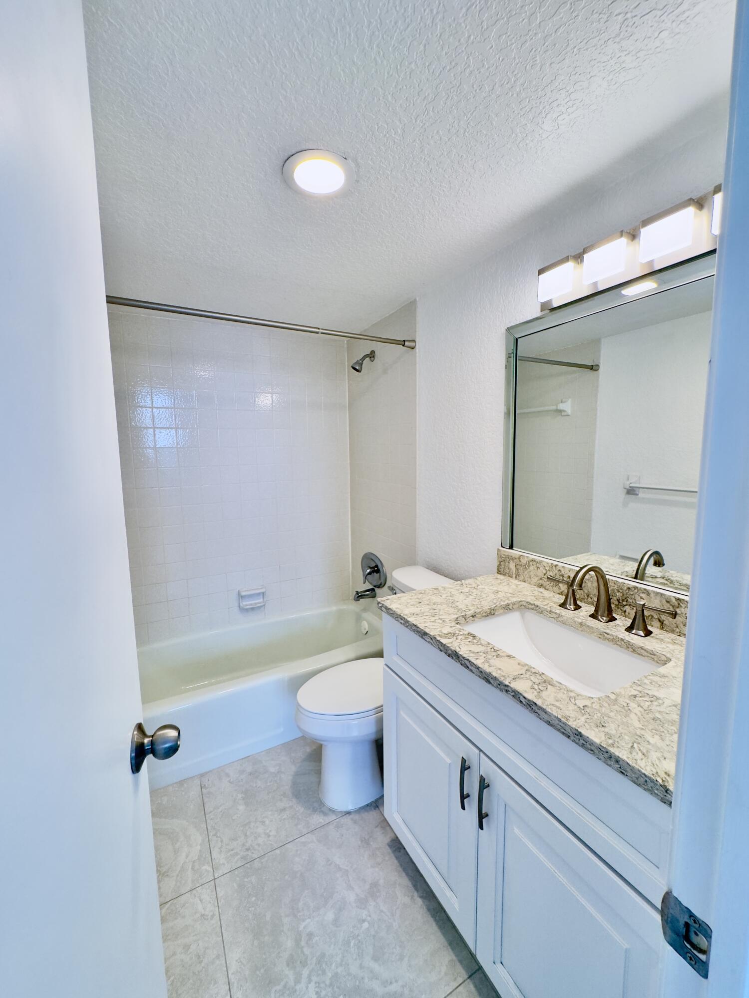 2016 S Federal Highway 404 Property Photo 21