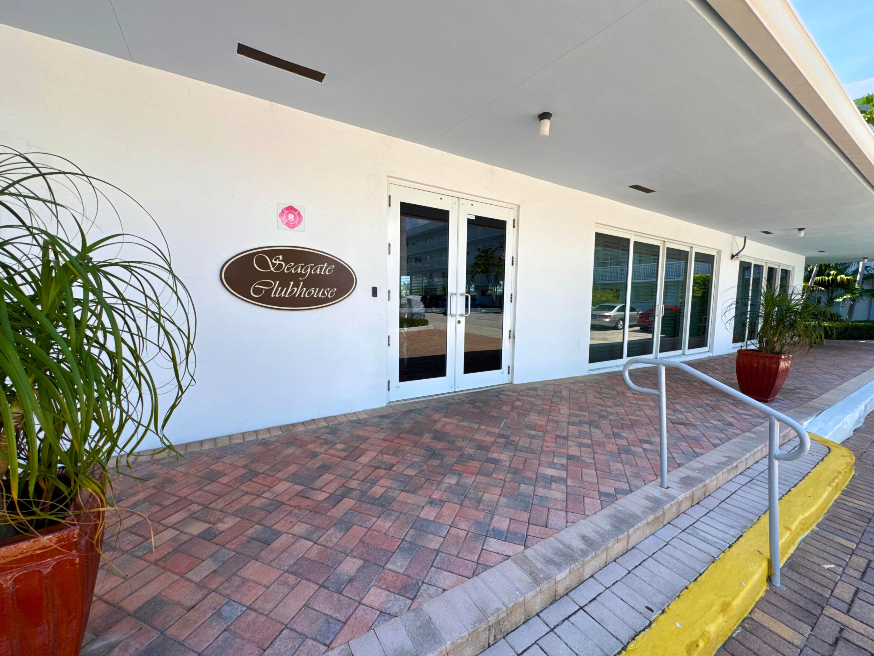 2016 S Federal Highway 404 Property Photo 36