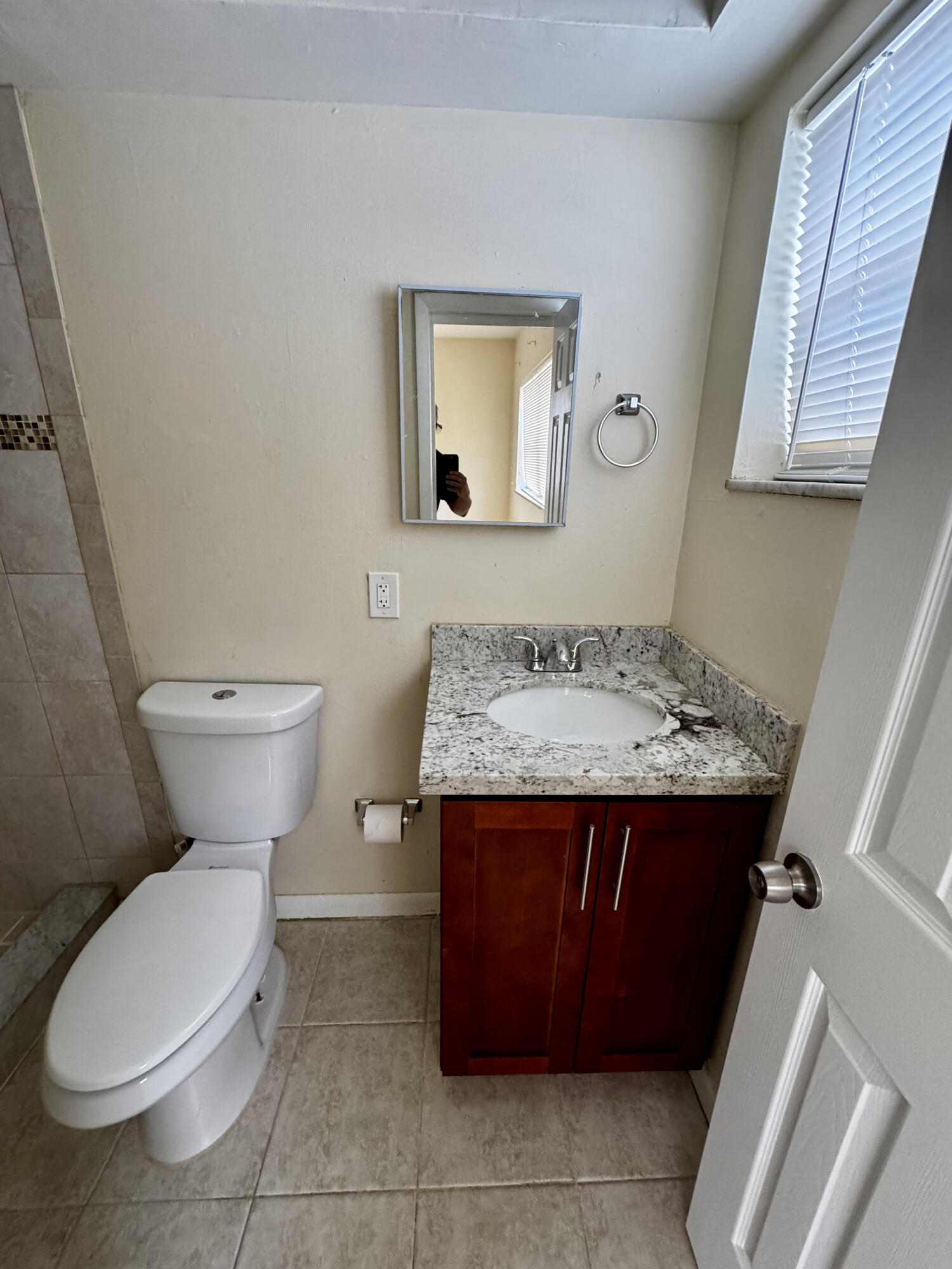2824 N Dixie Highway Property Photo 6