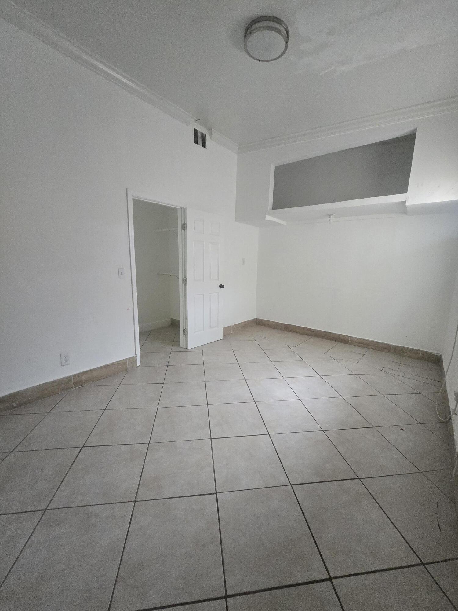 6209 Grant Street Property Photo 6