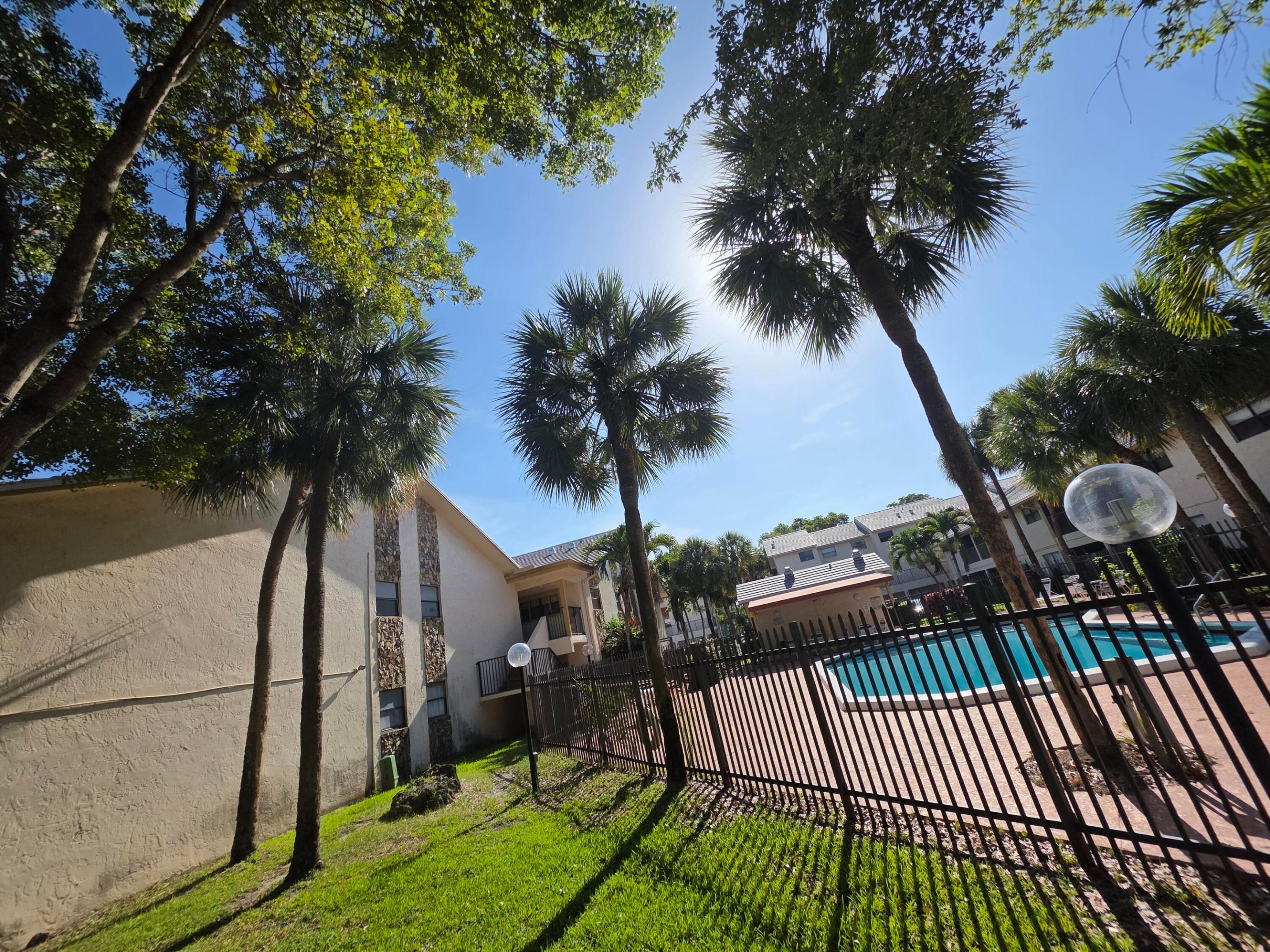 2977 Riverside Drive 202 Property Photo 24