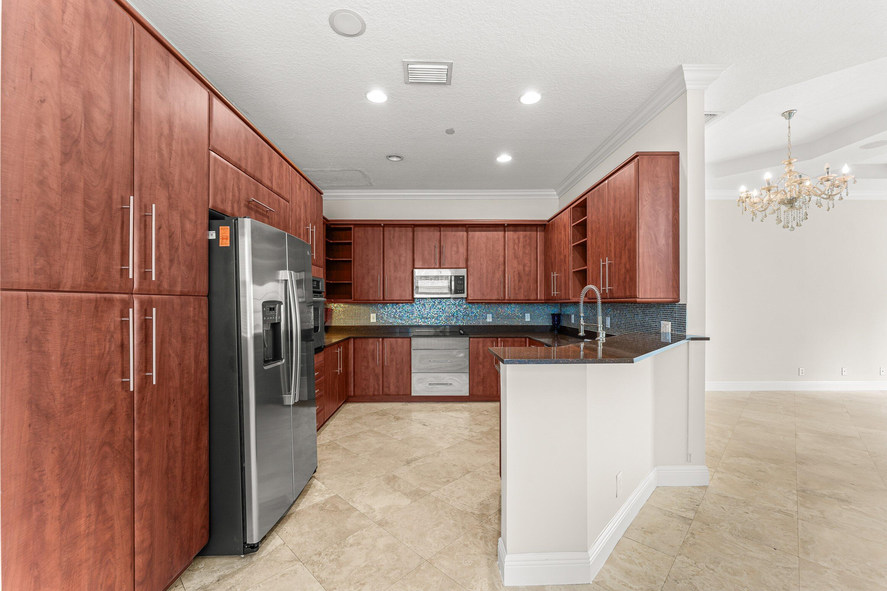 210 Ne 69th Circle Property Photo 4