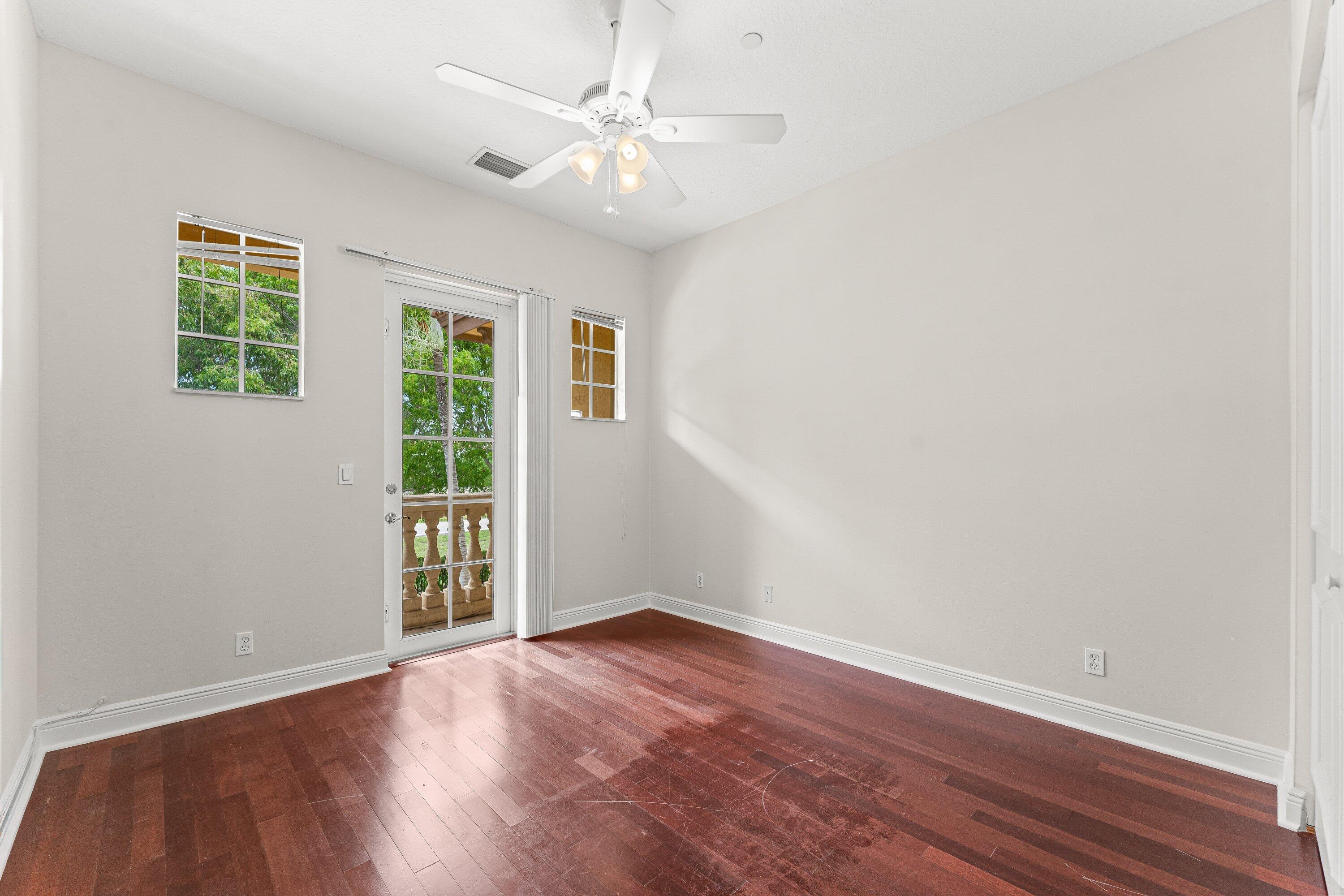 210 Ne 69th Circle Property Photo 26