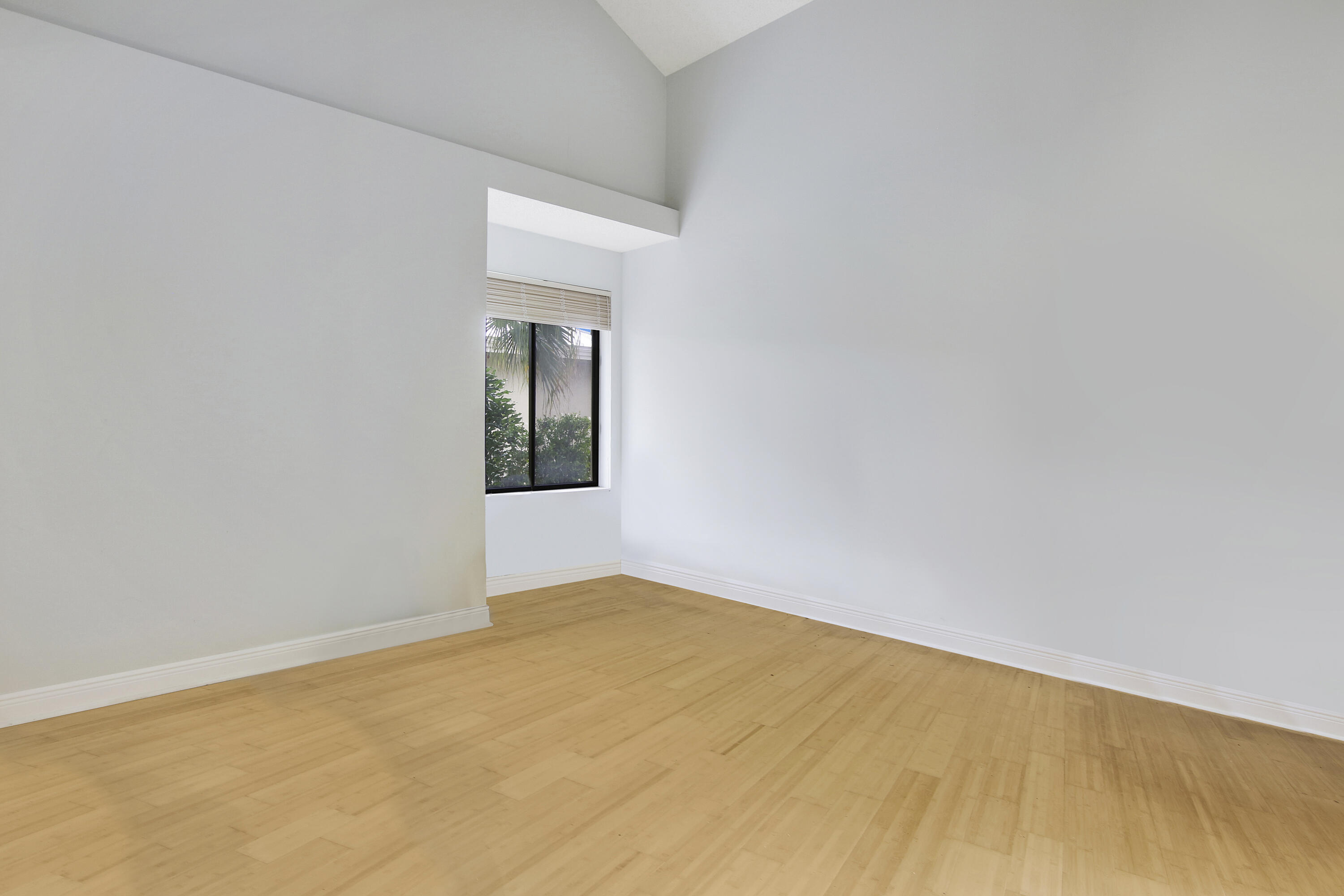 111 Seashore Drive Property Photo 15
