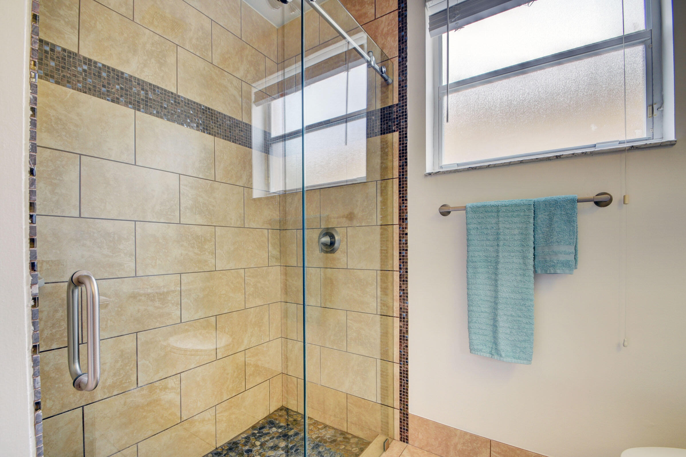 2418 Westmont Drive Property Photo 20