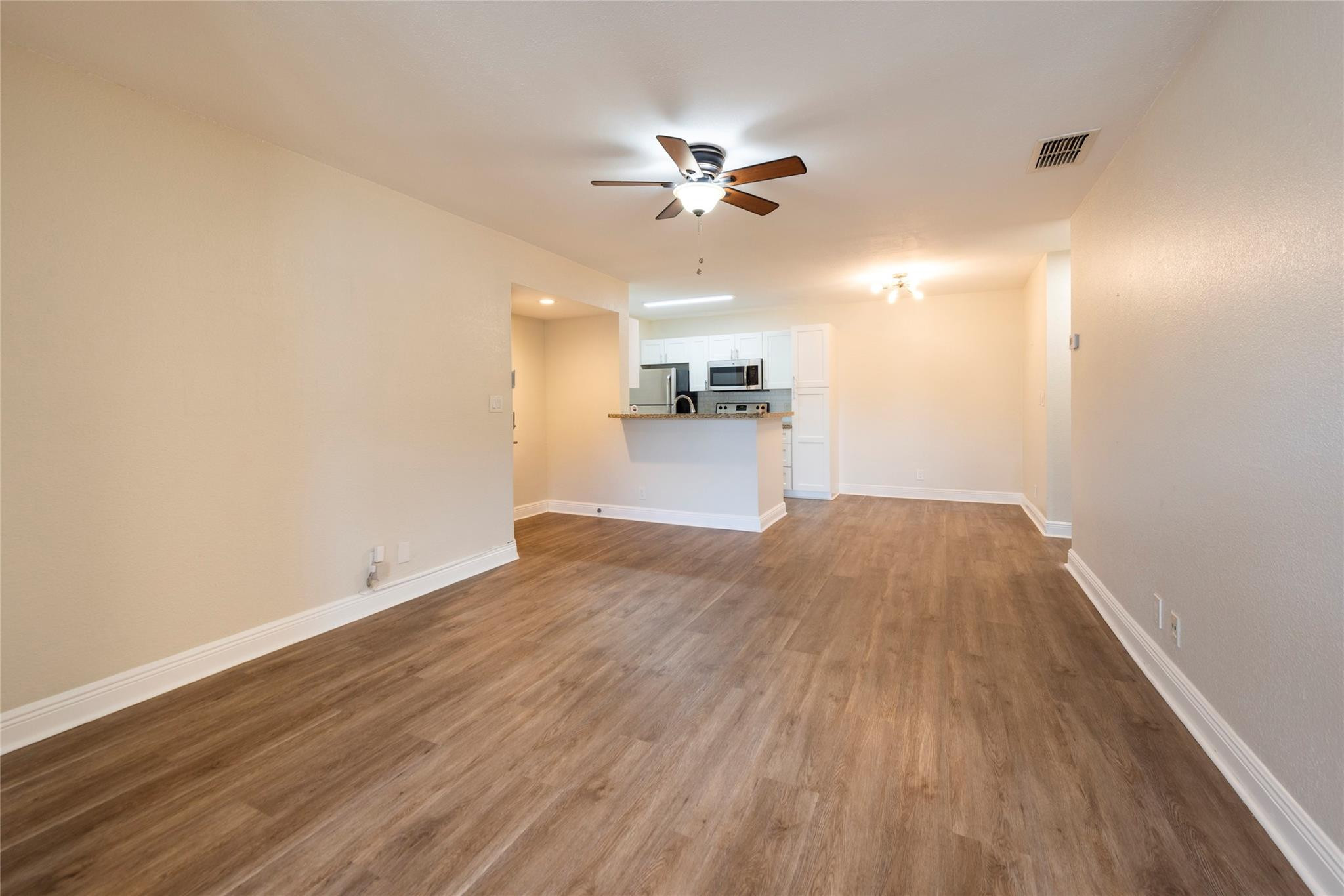 2906 S University Drive 10104 Property Photo 5