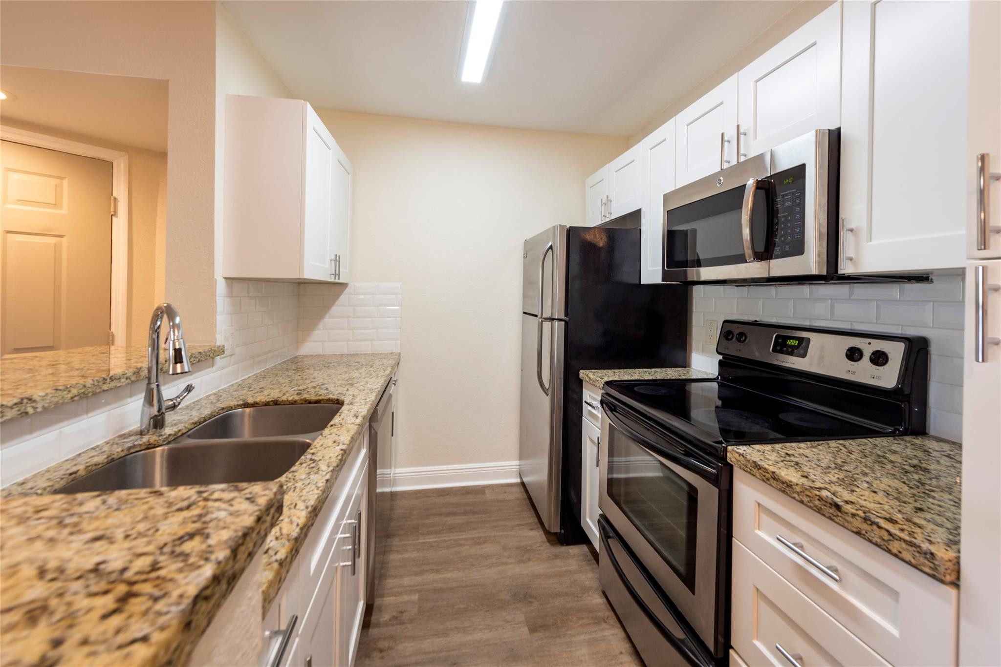 2906 S University Drive 10104 Property Photo 14
