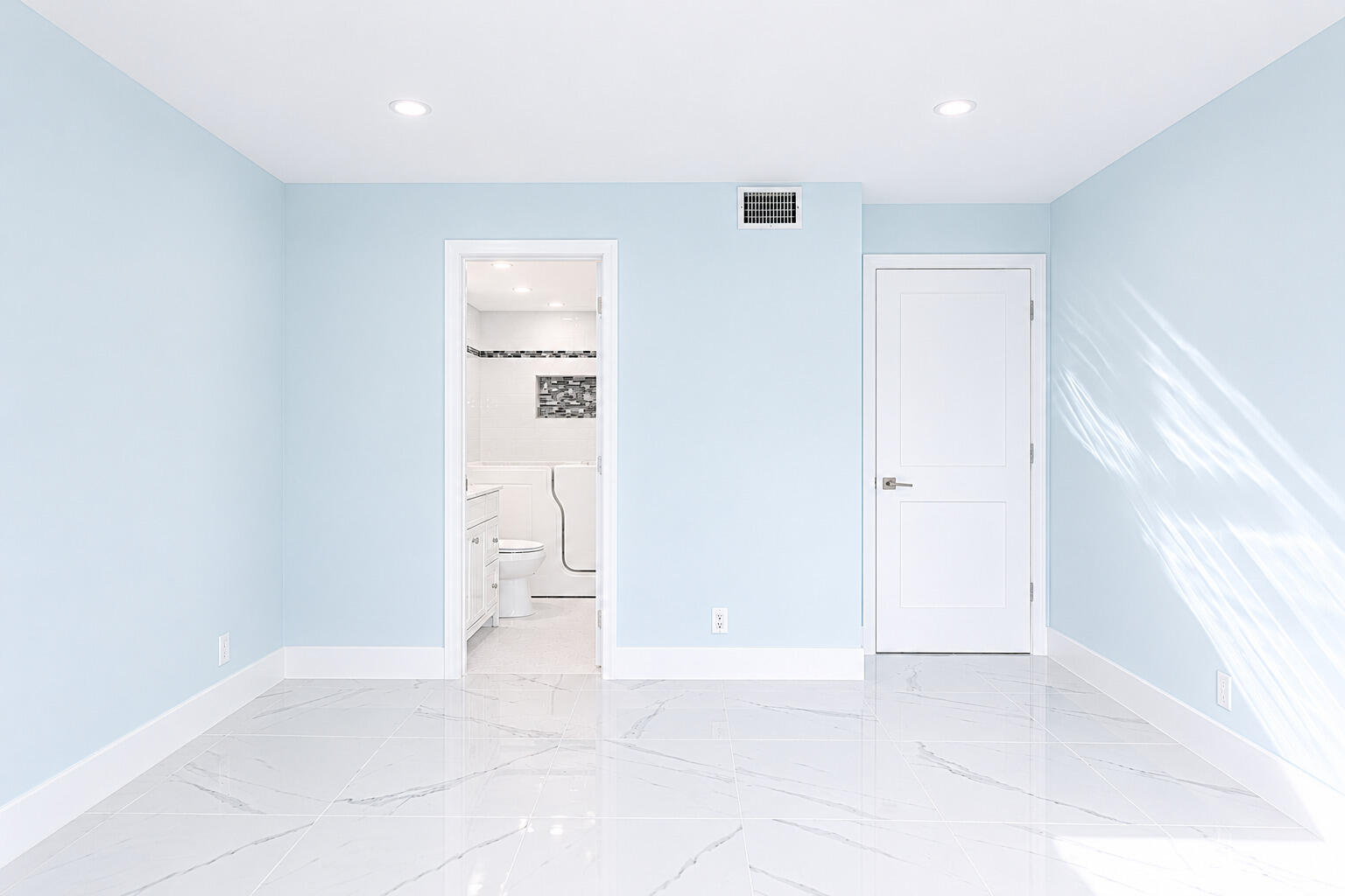 303 Knotty Pine Circle A-1 Property Photo 10