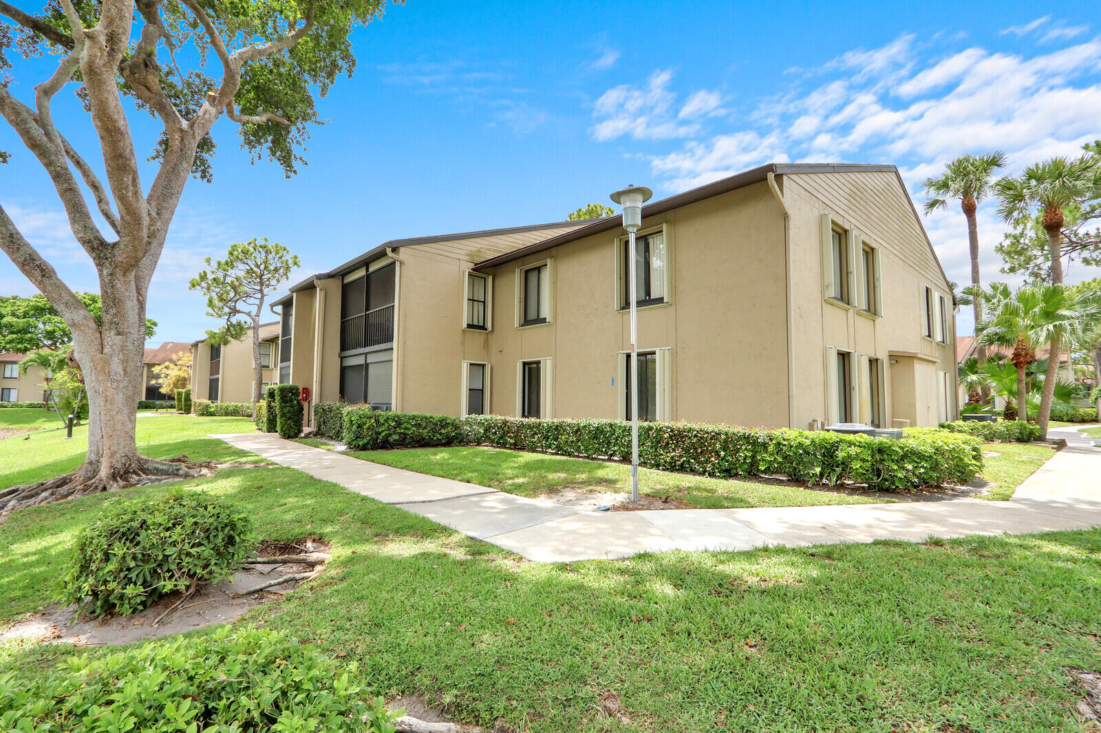 715 Sunny Pine Way B1 Property Photo 1