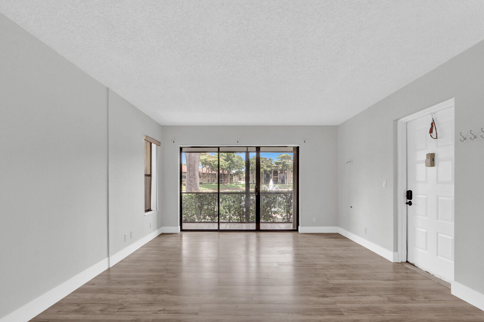 715 Sunny Pine Way B1 Property Photo 11