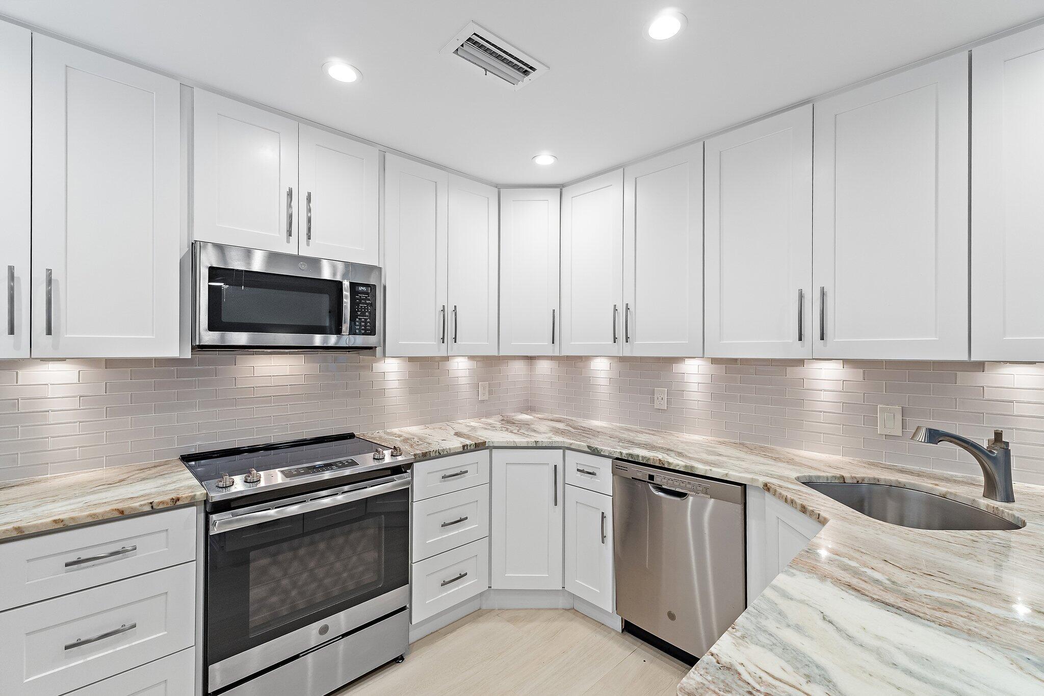 B26036782 Property Photo 15
