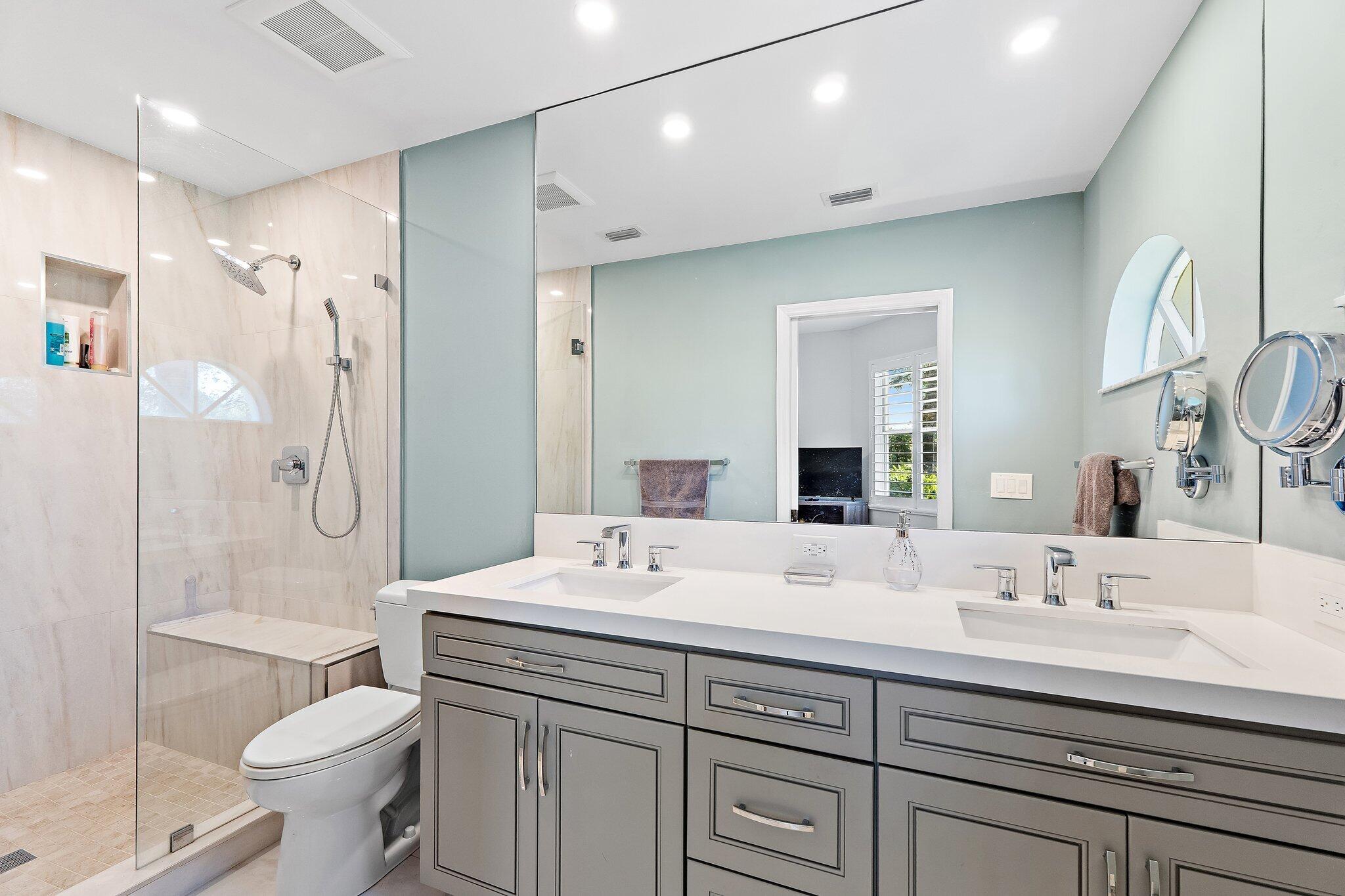 B26036782 Property Photo 33