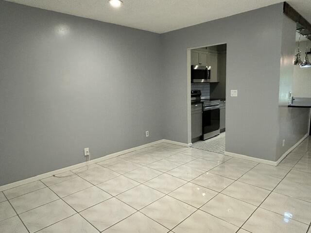 5270 Nesting Way B Property Photo 14