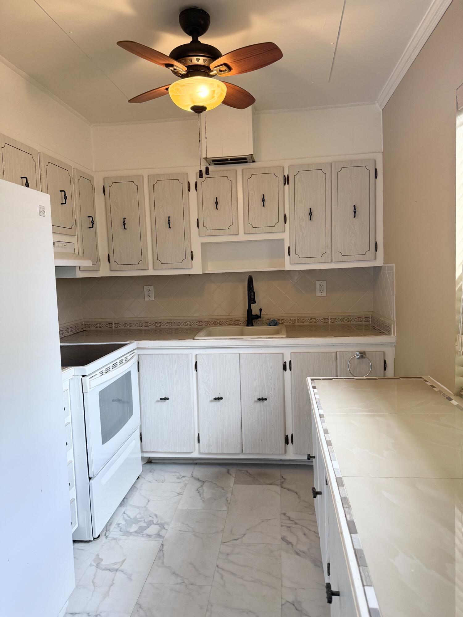 814 Burgundy Q Property Photo 1