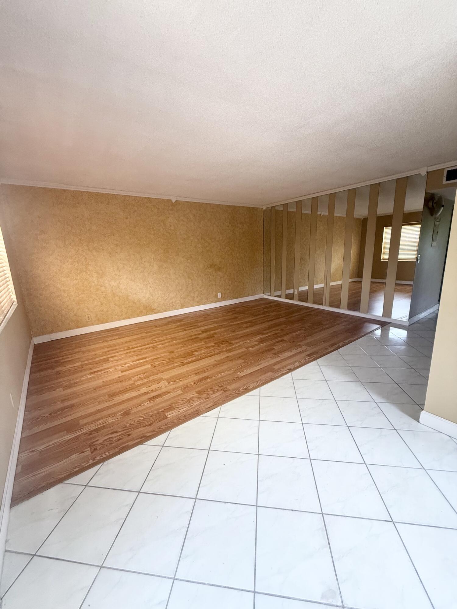 814 Burgundy Q Property Photo 4