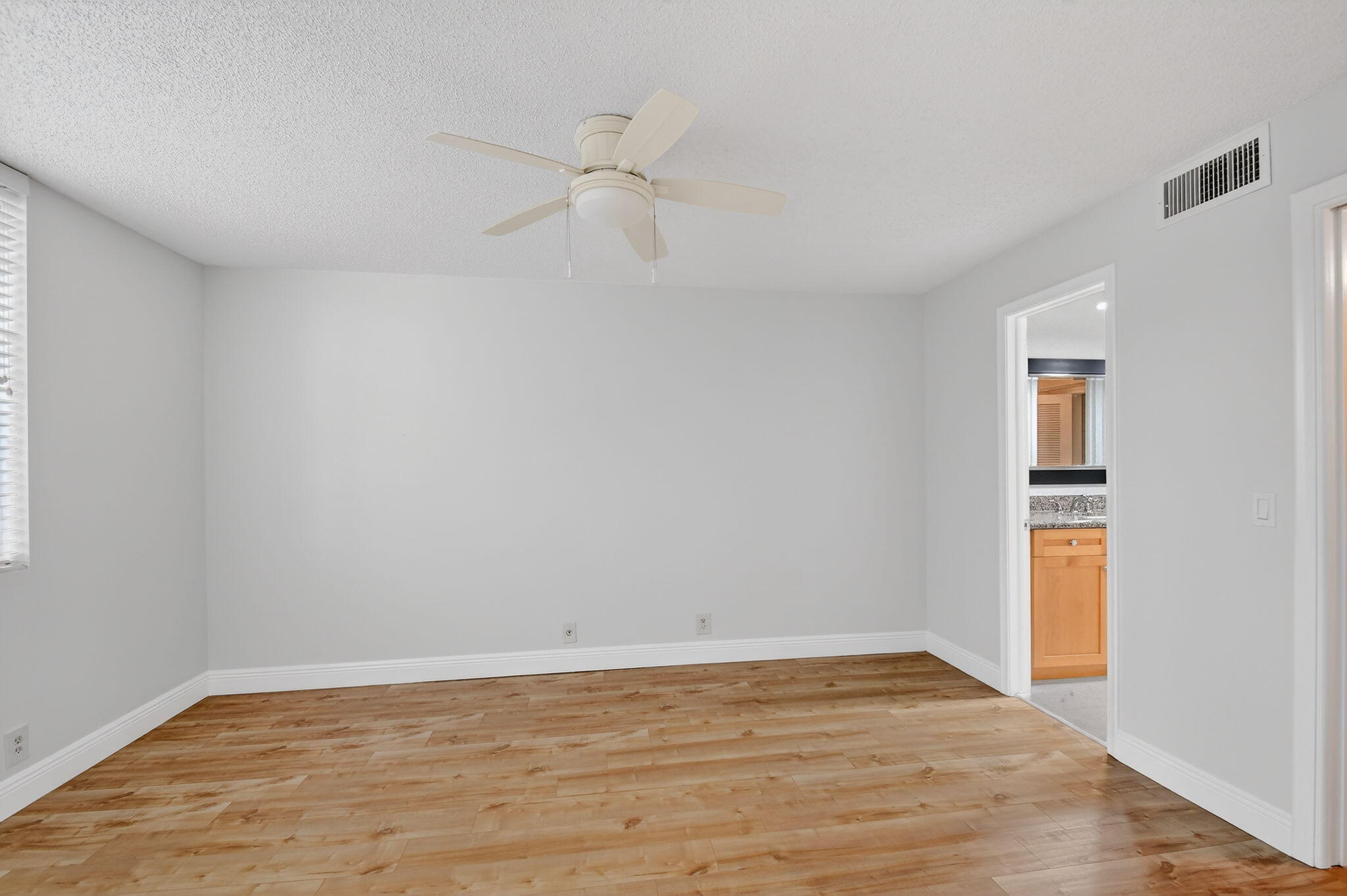 4080 Tivoli Court 206 Property Photo 12