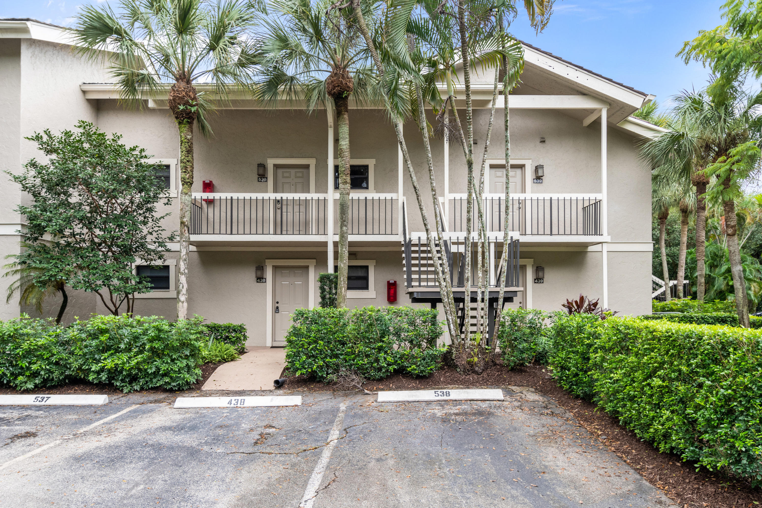 11863 Wimbledon Circle 539 Property Photo 12