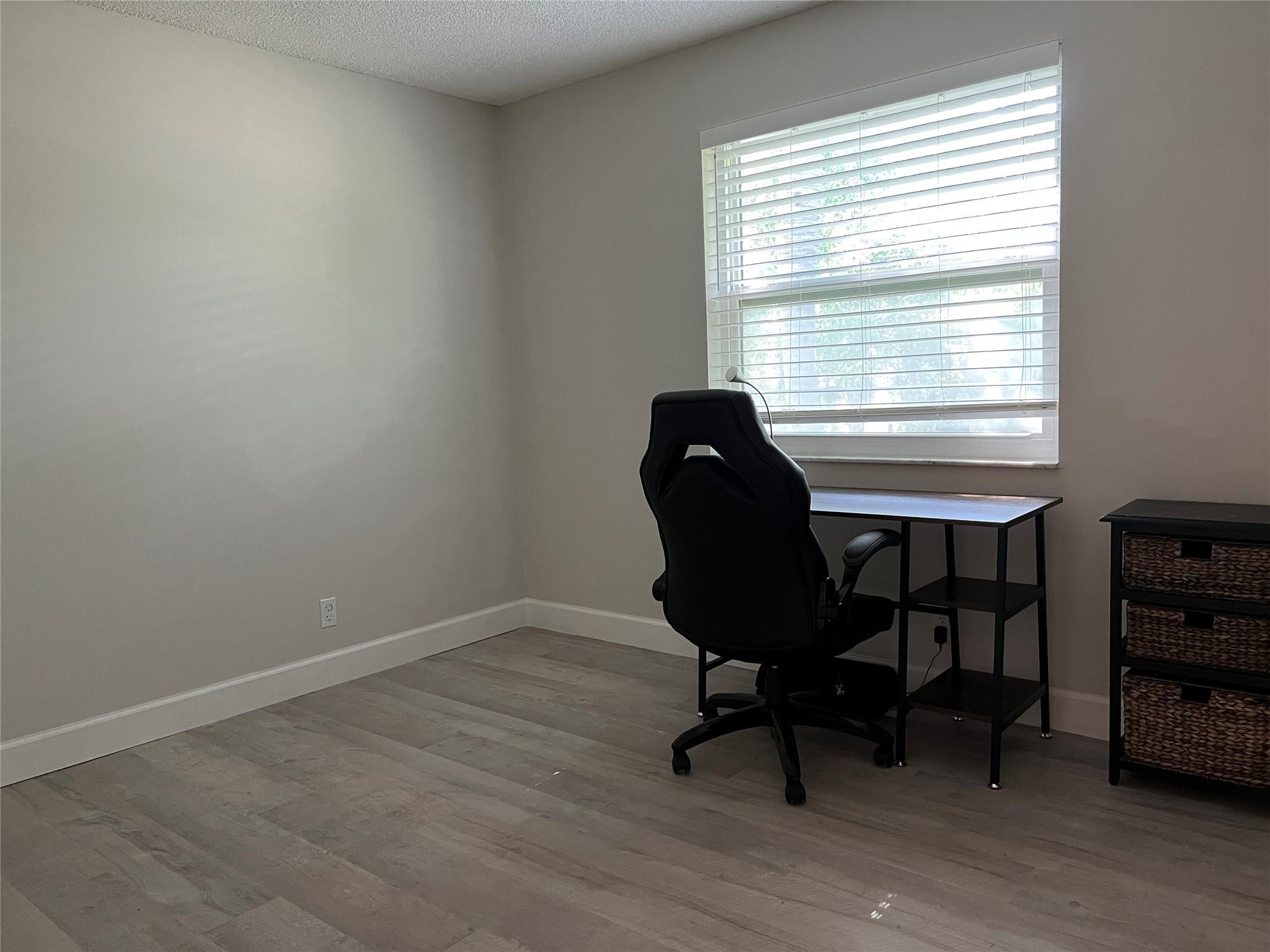 2220 N Cypress Bend Drive 301 Property Photo 14