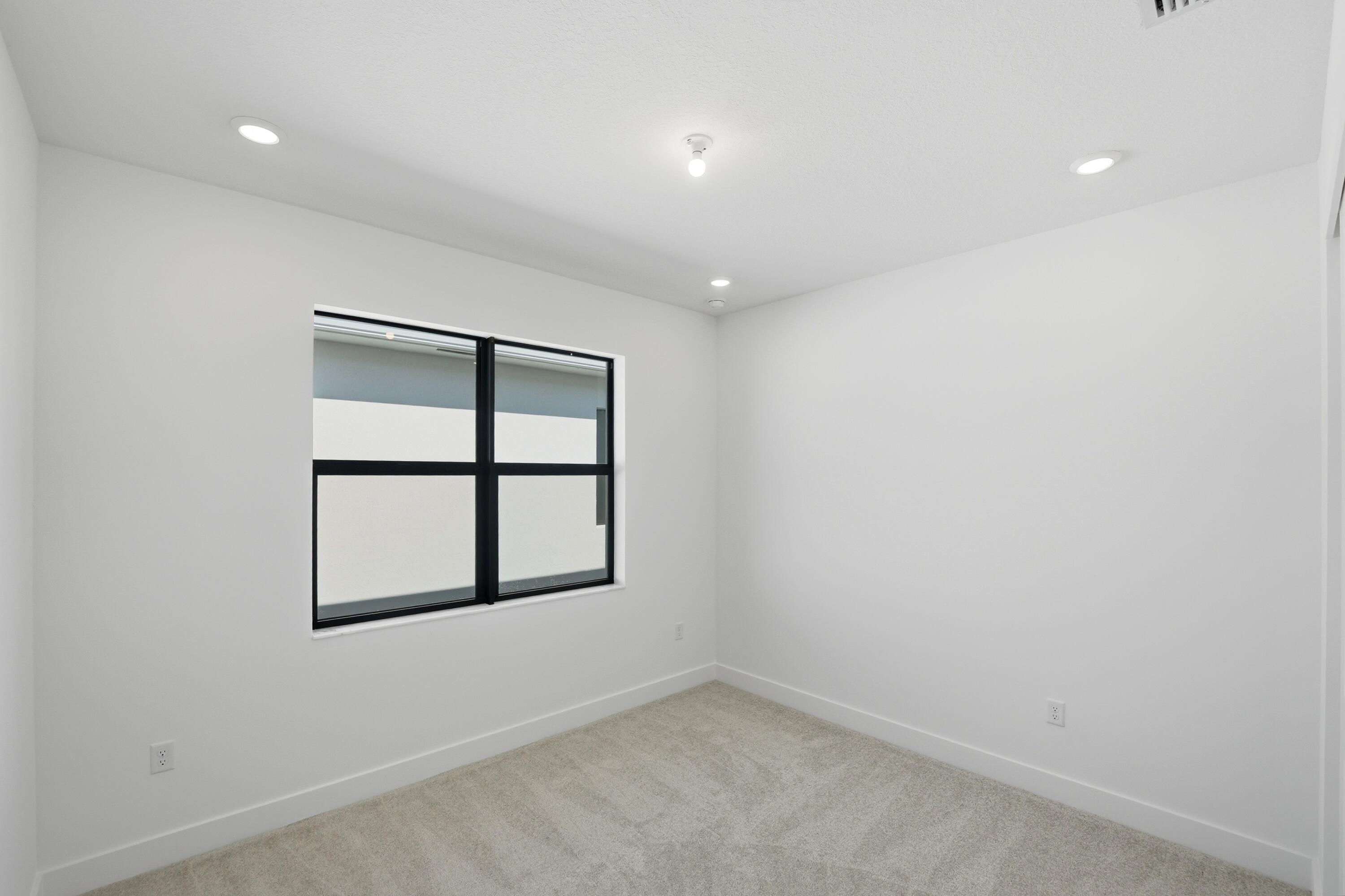 1012 Raleigh Way Property Photo 24