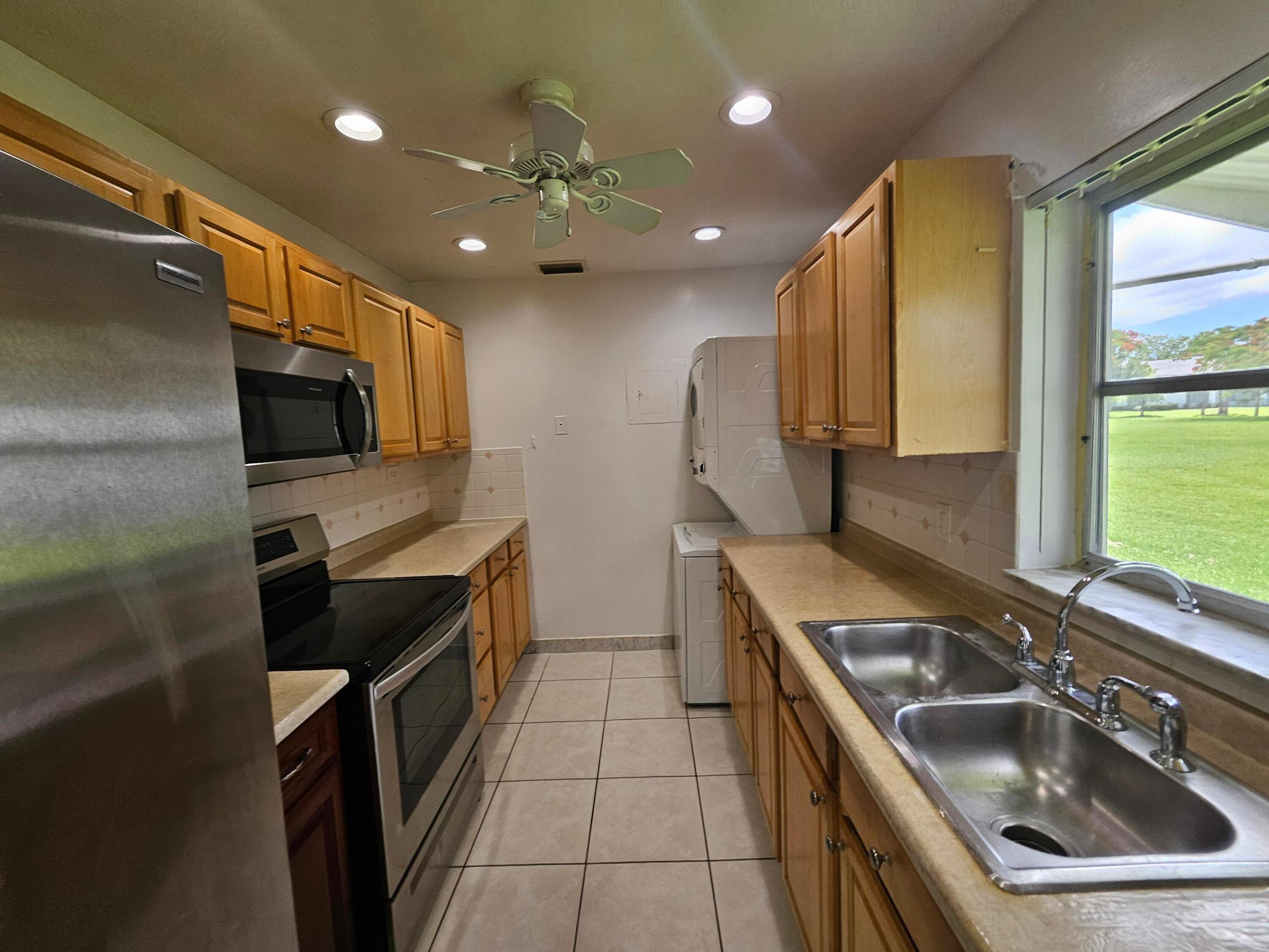 8431 Nw 12th Street D68 Property Photo 13