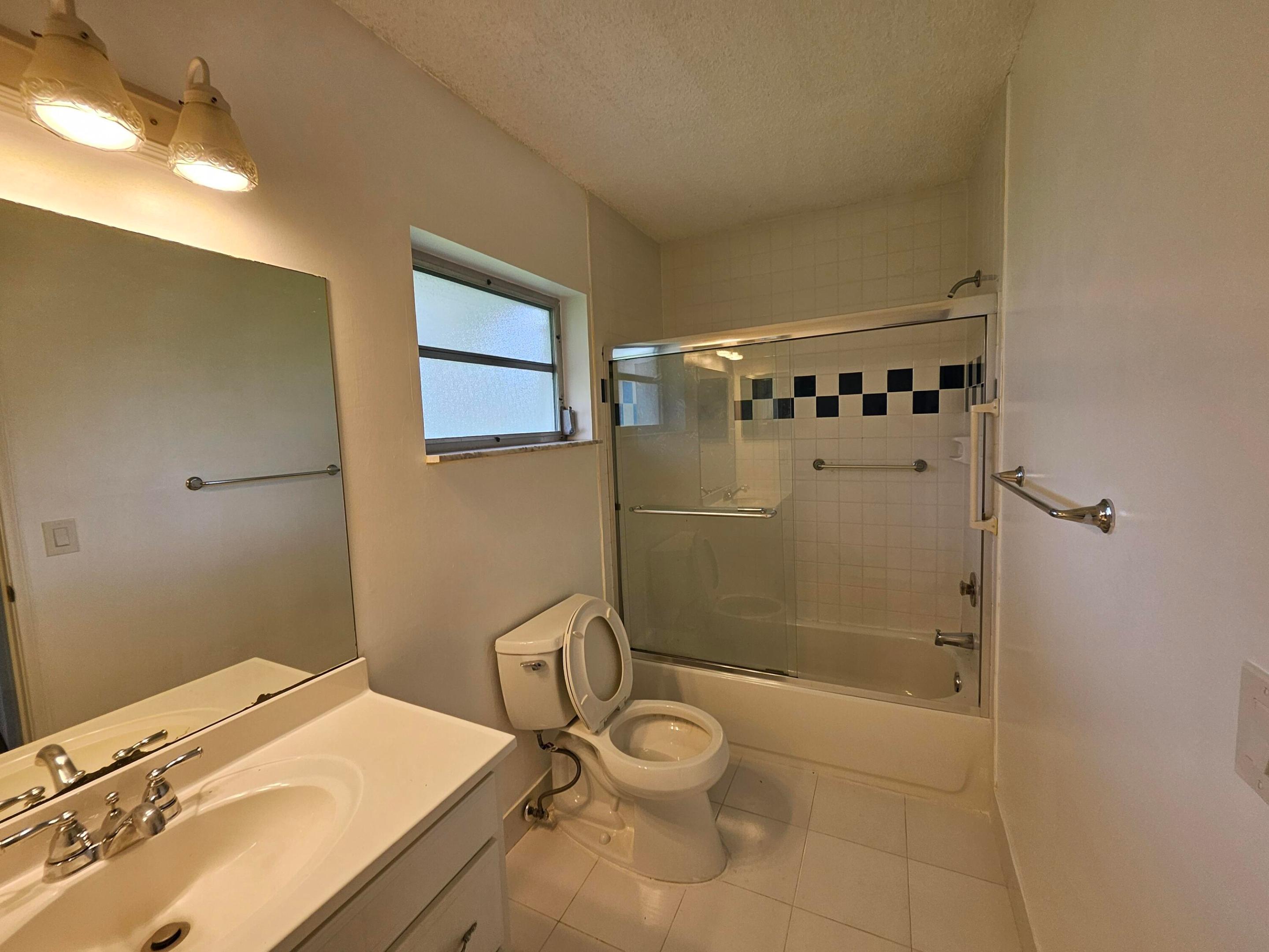 8431 Nw 12th Street D68 Property Photo 24
