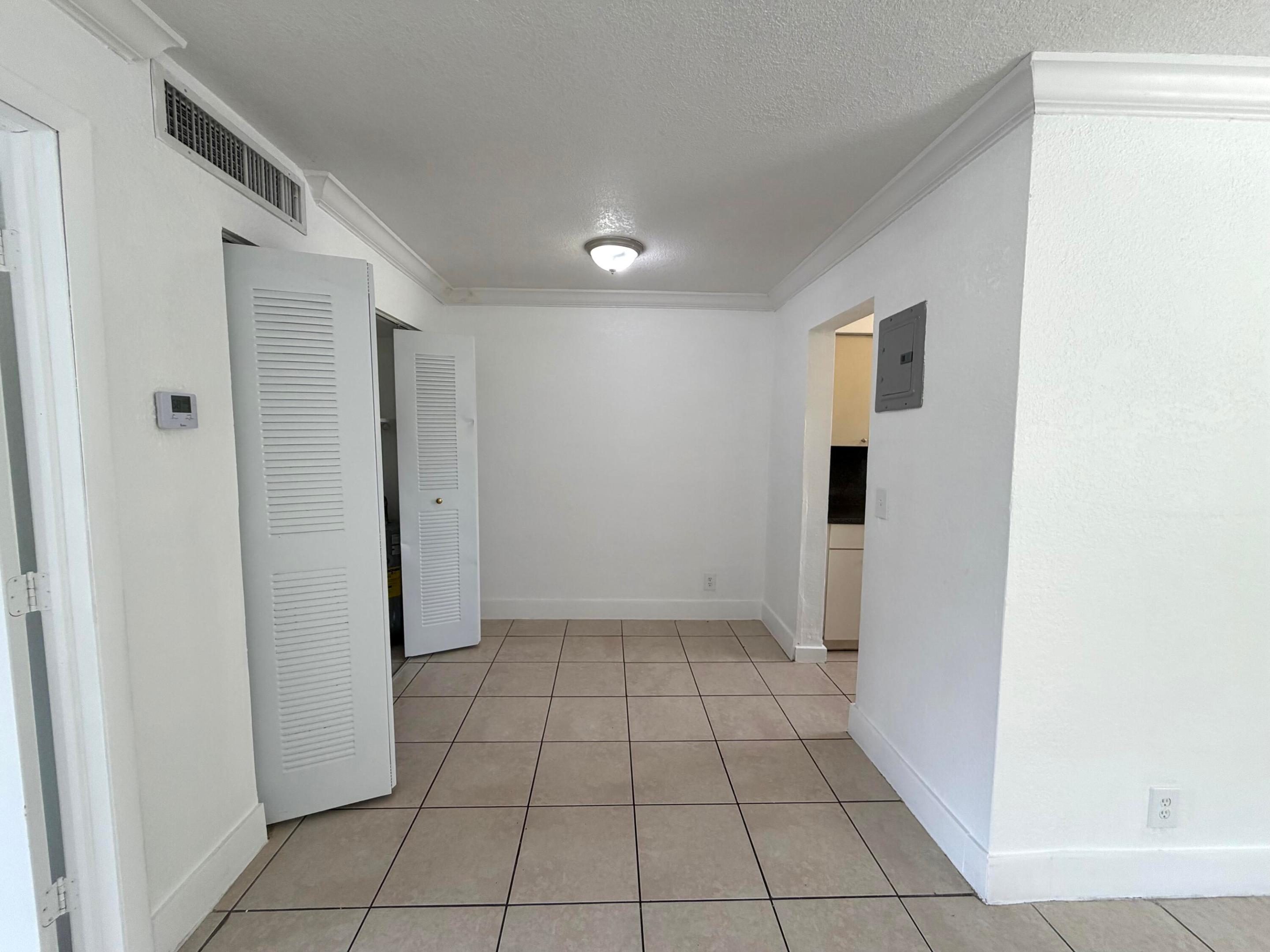 2127 Davie Boulevard 115 Property Photo 4